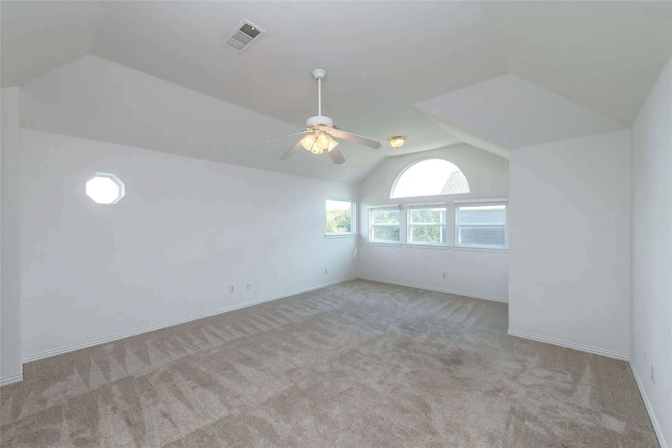 Single Family Residence For Rent in Denton County , 2318 Balleybrooke Drive, Lewisville, Texas 75077, 3 Bedrooms, 3 Bathrooms, Garage spaces, 2,699 Sqft, built in 2000, Price $2,950, mls#21286729, Real Estate Agent in Lewisville, Homes For Rent in Denton county, Homes For Rent in Lewisville, Realtor in Lewisville Texas, Real Estate Brokerage Independent Realty Texas, Luminita Cordes Realtor