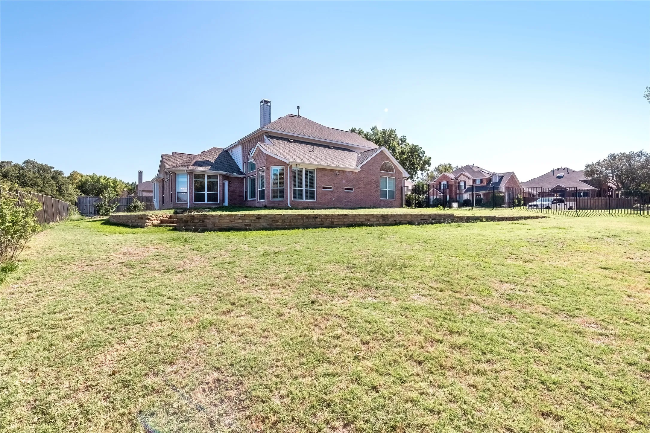 Single Family Residence For Rent in Denton County , 2318 Balleybrooke Drive, Lewisville, Texas 75077, 3 Bedrooms, 3 Bathrooms, Garage spaces, 2,699 Sqft, built in 2000, Price $2,950, mls#21286729, Real Estate Agent in Lewisville, Homes For Rent in Denton county, Homes For Rent in Lewisville, Realtor in Lewisville Texas, Real Estate Brokerage Independent Realty Texas, Luminita Cordes Realtor