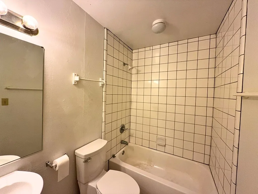 Apartment For Rent in Collin County , 807 W Walnut Street C4, Celina, Texas 75009, 2 Bedroom, 2 Bathroom, Garage spaces, 887 Sqft, built in 1985, mls#21286730, Real Estate Agent in Celina, Homes For Rent in Collin county, Homes For Rent in Celina, Realtor in Celina Texas, Real Estate Brokerage Independent Realty Texas, Luminita Cordes Realtor