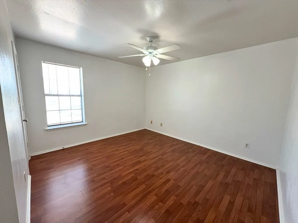 Apartment For Rent in Collin County , 807 W Walnut Street C4, Celina, Texas 75009, 2 Bedroom, 2 Bathroom, Garage spaces, 887 Sqft, built in 1985, mls#21286730, Real Estate Agent in Celina, Homes For Rent in Collin county, Homes For Rent in Celina, Realtor in Celina Texas, Real Estate Brokerage Independent Realty Texas, Luminita Cordes Realtor