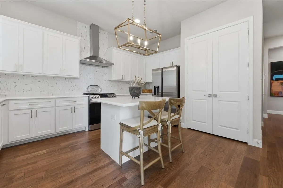 Condominium For Sale in Tarrant County , 6346 Oakbend Circle 6346, Fort Worth, Texas 76132, 3 Bedroom, 3 Bathroom, 2 Garage spaces, 1,999 Sqft, built in 2022, mls#21283023, Real Estate Agent in Fort Worth, Homes For Sale in Tarrant county, Homes For Sale in Fort Worth, Realtor in Fort Worth Texas, Real Estate Brokerage Independent Realty Texas, Luminita Cordes Realtor