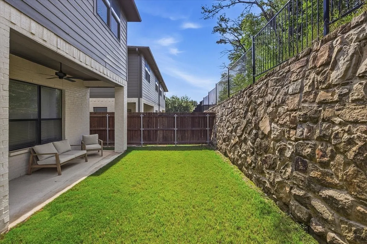 Condominium For Sale in Tarrant County , 6346 Oakbend Circle 6346, Fort Worth, Texas 76132, 3 Bedroom, 3 Bathroom, 2 Garage spaces, 1,999 Sqft, built in 2022, mls#21283023, Real Estate Agent in Fort Worth, Homes For Sale in Tarrant county, Homes For Sale in Fort Worth, Realtor in Fort Worth Texas, Real Estate Brokerage Independent Realty Texas, Luminita Cordes Realtor