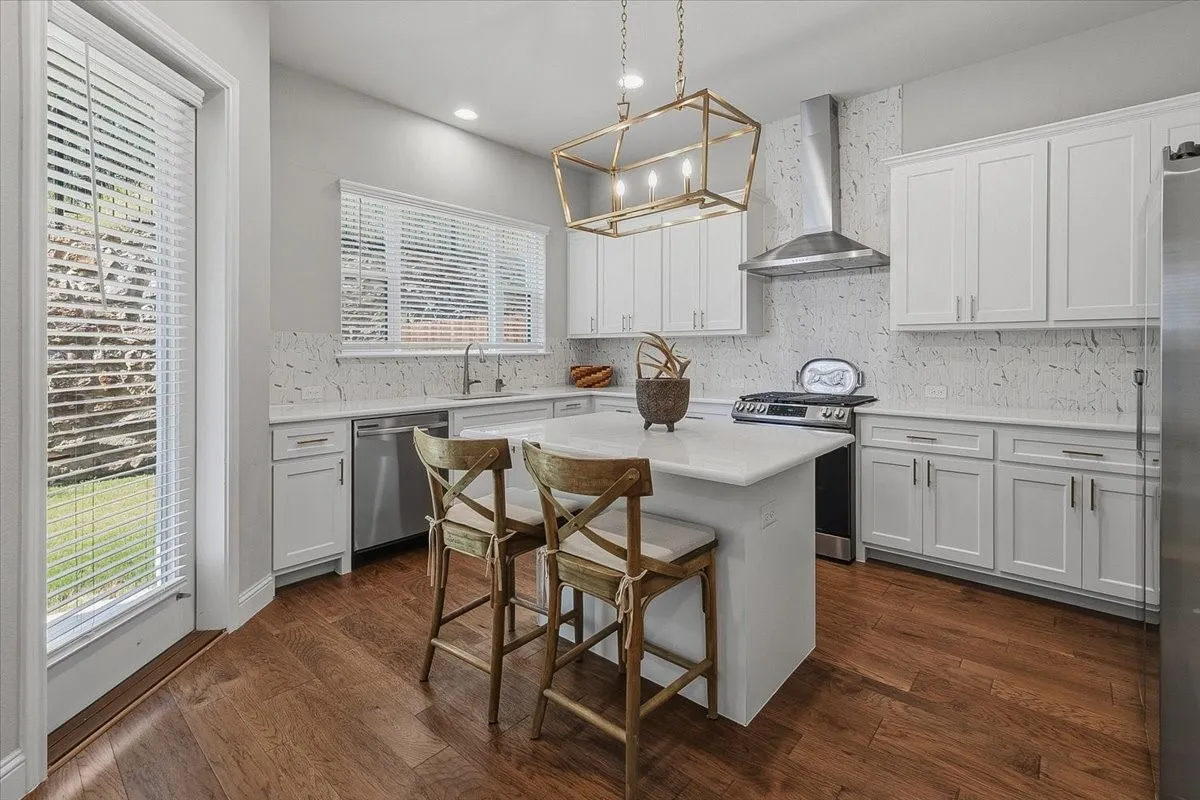 Condominium For Sale in Tarrant County , 6346 Oakbend Circle 6346, Fort Worth, Texas 76132, 3 Bedroom, 3 Bathroom, 2 Garage spaces, 1,999 Sqft, built in 2022, mls#21283023, Real Estate Agent in Fort Worth, Homes For Sale in Tarrant county, Homes For Sale in Fort Worth, Realtor in Fort Worth Texas, Real Estate Brokerage Independent Realty Texas, Luminita Cordes Realtor