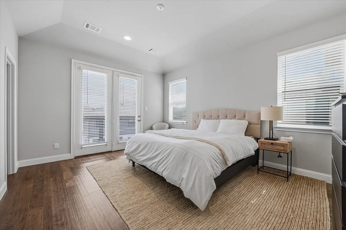 Condominium For Sale in Tarrant County , 6346 Oakbend Circle 6346, Fort Worth, Texas 76132, 3 Bedroom, 3 Bathroom, 2 Garage spaces, 1,999 Sqft, built in 2022, mls#21283023, Real Estate Agent in Fort Worth, Homes For Sale in Tarrant county, Homes For Sale in Fort Worth, Realtor in Fort Worth Texas, Real Estate Brokerage Independent Realty Texas, Luminita Cordes Realtor