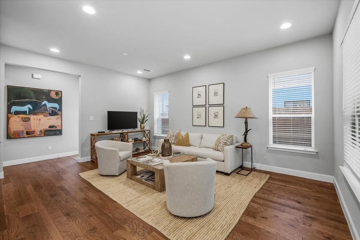 Condominium For Sale in Tarrant County , 6346 Oakbend Circle 6346, Fort Worth, Texas 76132, 3 Bedroom, 3 Bathroom, 2 Garage spaces, 1,999 Sqft, built in 2022, mls#21283023, Real Estate Agent in Fort Worth, Homes For Sale in Tarrant county, Homes For Sale in Fort Worth, Realtor in Fort Worth Texas, Real Estate Brokerage Independent Realty Texas, Luminita Cordes Realtor