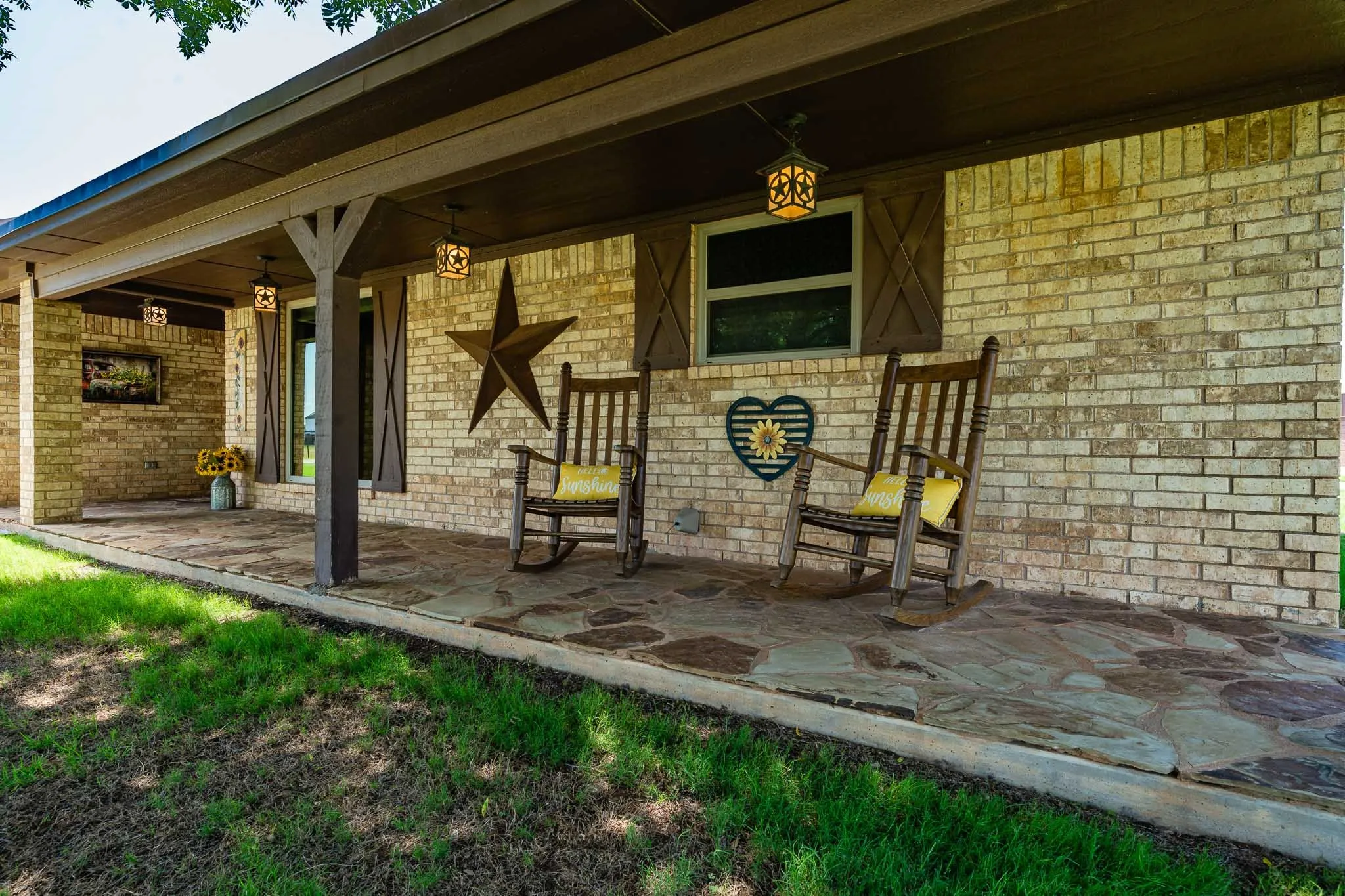 Single Family Residence For Sale in Jones County , 4946 County Road 410, Hawley, Texas 79525, 3 Bedrooms, 3 Bathrooms, 2 Garage spaces, 2,792 Sqft, built in 1984, Price $899,000, mls#21286747, Real Estate Agent in Hawley, Homes For Sale in Jones county, Homes For Sale in Hawley, Realtor in Hawley Texas, Real Estate Brokerage Independent Realty Texas, Luminita Cordes Realtor