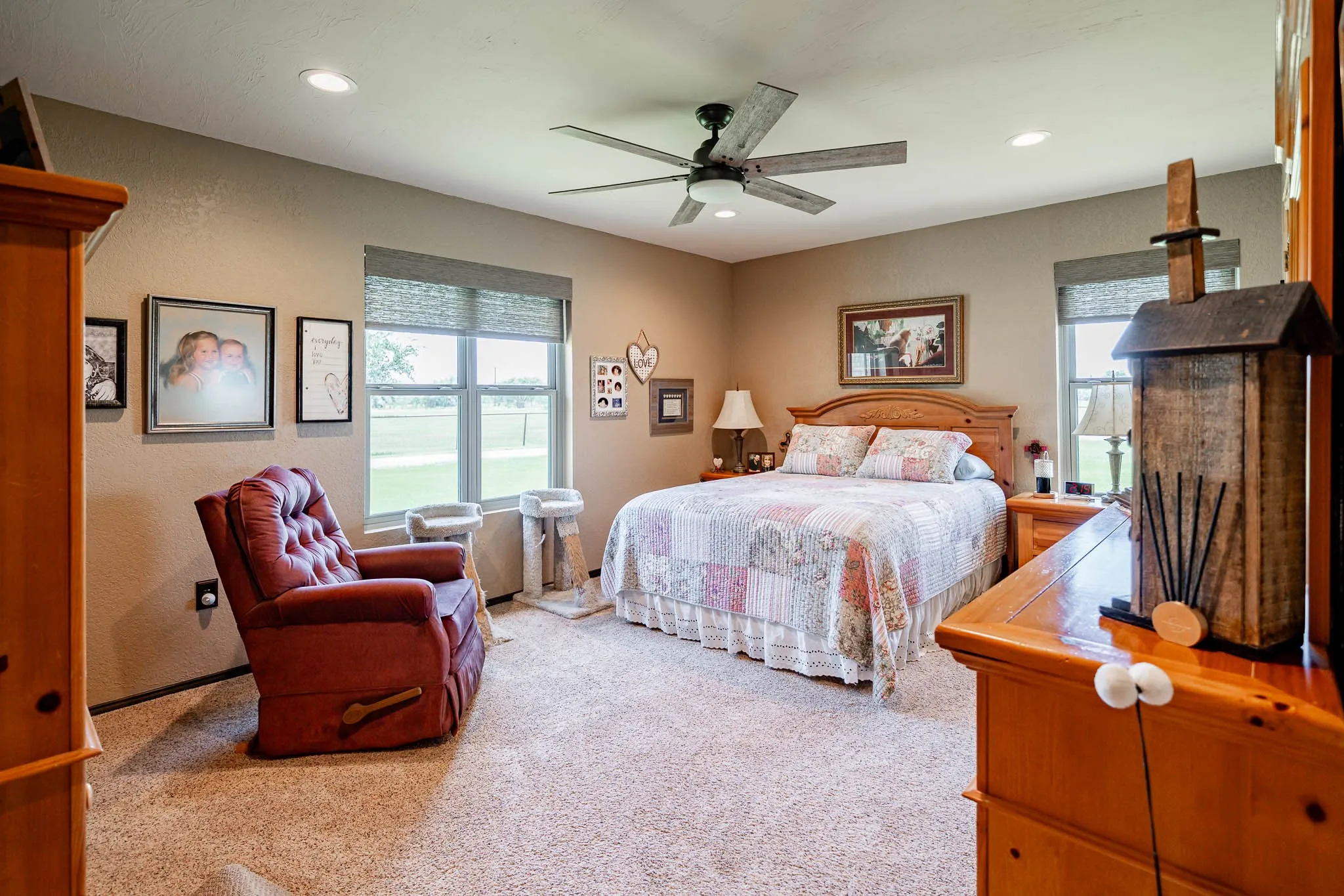 Single Family Residence For Sale in Jones County , 4946 County Road 410, Hawley, Texas 79525, 3 Bedrooms, 3 Bathrooms, 2 Garage spaces, 2,792 Sqft, built in 1984, Price $899,000, mls#21286747, Real Estate Agent in Hawley, Homes For Sale in Jones county, Homes For Sale in Hawley, Realtor in Hawley Texas, Real Estate Brokerage Independent Realty Texas, Luminita Cordes Realtor