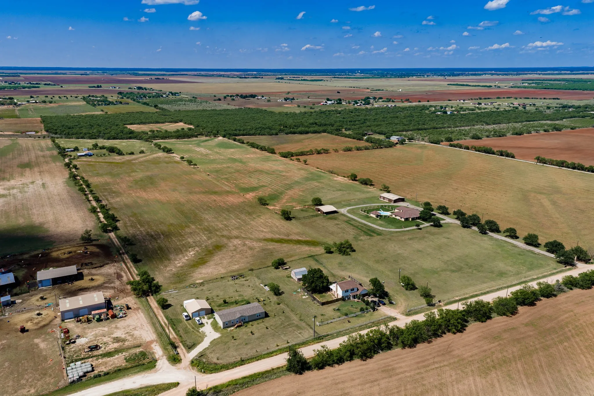 Single Family Residence For Sale in Jones County , 4946 County Road 410, Hawley, Texas 79525, 3 Bedrooms, 3 Bathrooms, 2 Garage spaces, 2,792 Sqft, built in 1984, Price $899,000, mls#21286747, Real Estate Agent in Hawley, Homes For Sale in Jones county, Homes For Sale in Hawley, Realtor in Hawley Texas, Real Estate Brokerage Independent Realty Texas, Luminita Cordes Realtor