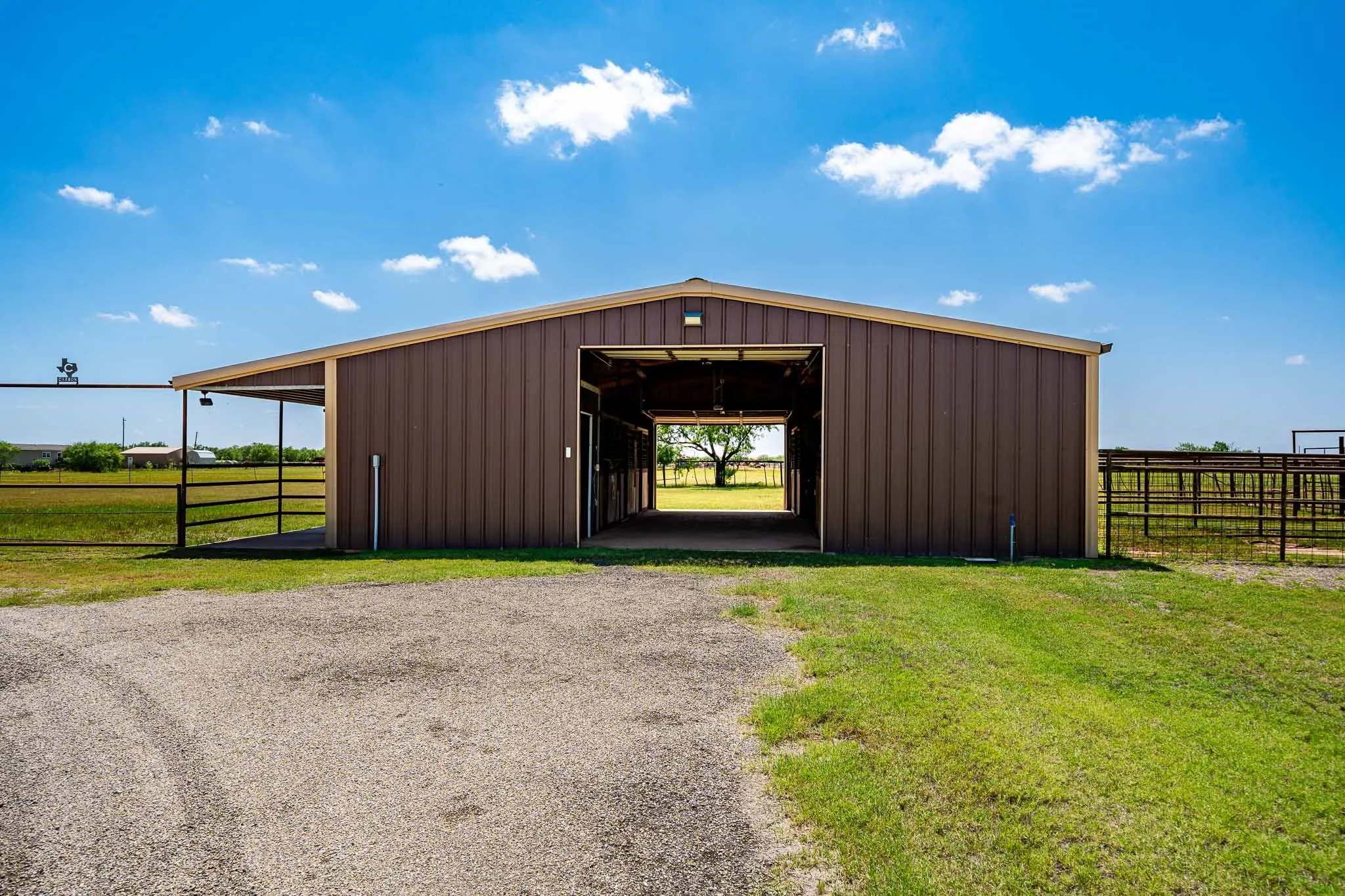 Single Family Residence For Sale in Jones County , 4946 County Road 410, Hawley, Texas 79525, 3 Bedrooms, 3 Bathrooms, 2 Garage spaces, 2,792 Sqft, built in 1984, Price $899,000, mls#21286747, Real Estate Agent in Hawley, Homes For Sale in Jones county, Homes For Sale in Hawley, Realtor in Hawley Texas, Real Estate Brokerage Independent Realty Texas, Luminita Cordes Realtor