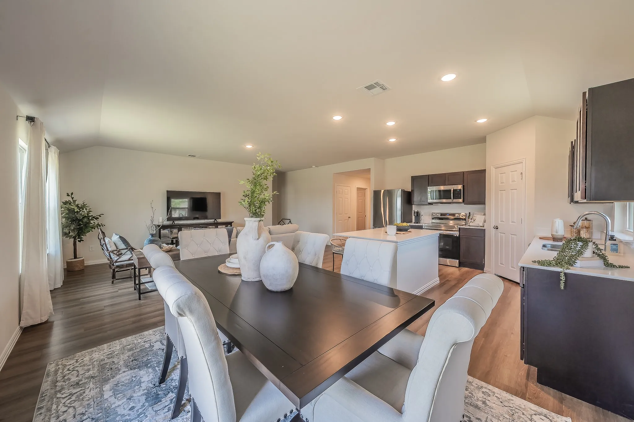 Single Family Residence For Sale in Johnson County , 440 Rose Avenue, Cleburne, Texas 76033, 3 Bedroom, 2 Bathroom, 2 Garage spaces, 1,600 Sqft, built in 2024, mls#21286743, Real Estate Agent in Cleburne, Homes For Sale in Johnson county, Homes For Sale in Cleburne, Realtor in Cleburne Texas, Real Estate Brokerage Independent Realty Texas, Luminita Cordes Realtor