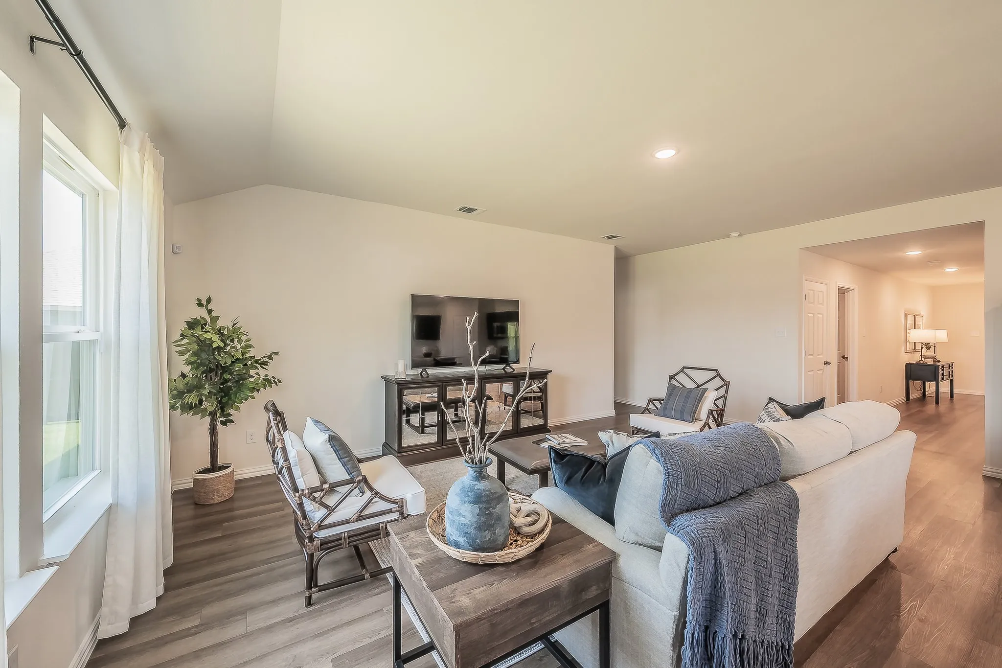 Single Family Residence For Sale in Johnson County , 440 Rose Avenue, Cleburne, Texas 76033, 3 Bedroom, 2 Bathroom, 2 Garage spaces, 1,600 Sqft, built in 2024, mls#21286743, Real Estate Agent in Cleburne, Homes For Sale in Johnson county, Homes For Sale in Cleburne, Realtor in Cleburne Texas, Real Estate Brokerage Independent Realty Texas, Luminita Cordes Realtor