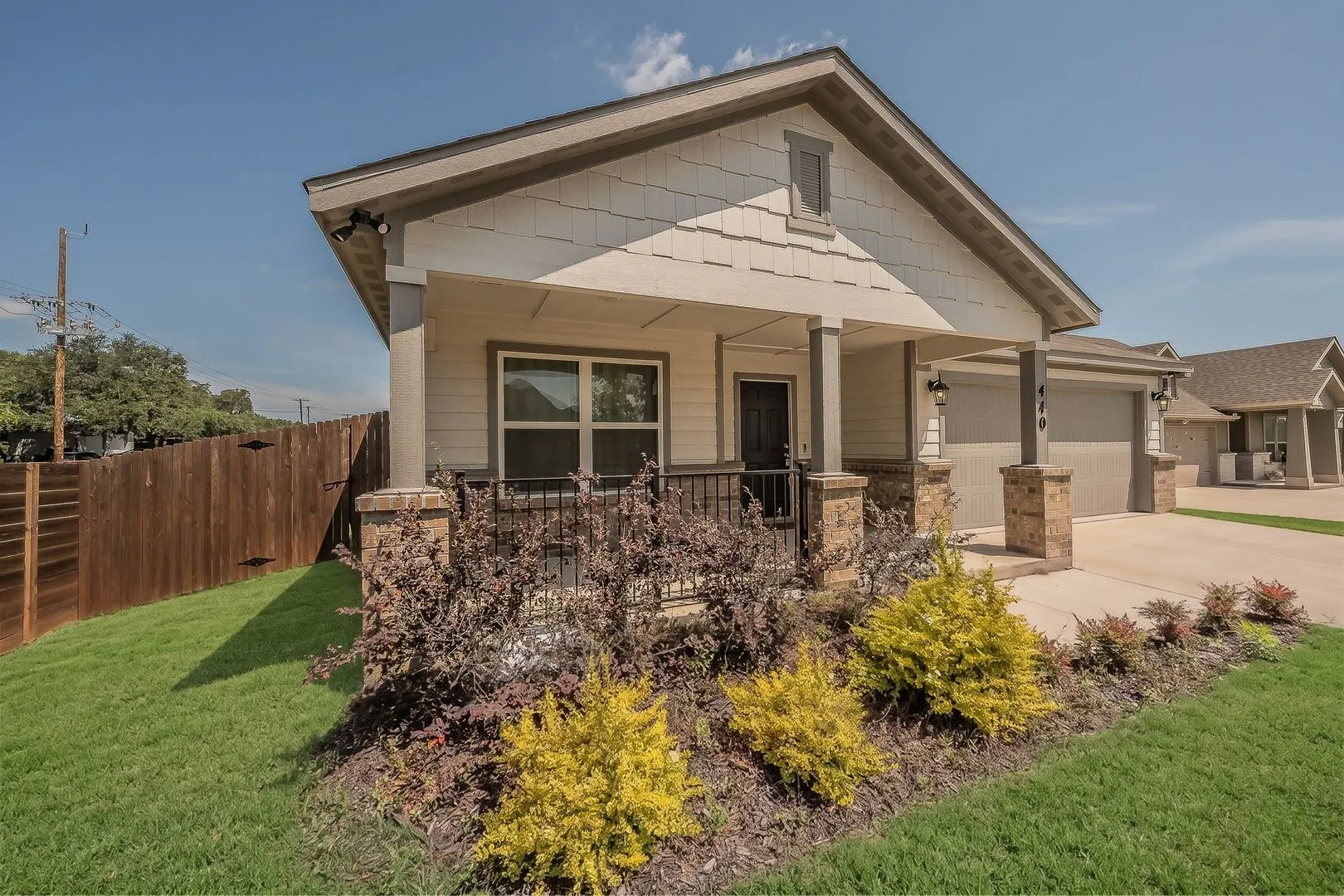 Single Family Residence For Sale in Johnson County , 440 Rose Avenue, Cleburne, Texas 76033, 3 Bedroom, 2 Bathroom, 2 Garage spaces, 1,600 Sqft, built in 2024, mls#21286743, Real Estate Agent in Cleburne, Homes For Sale in Johnson county, Homes For Sale in Cleburne, Realtor in Cleburne Texas, Real Estate Brokerage Independent Realty Texas, Luminita Cordes Realtor