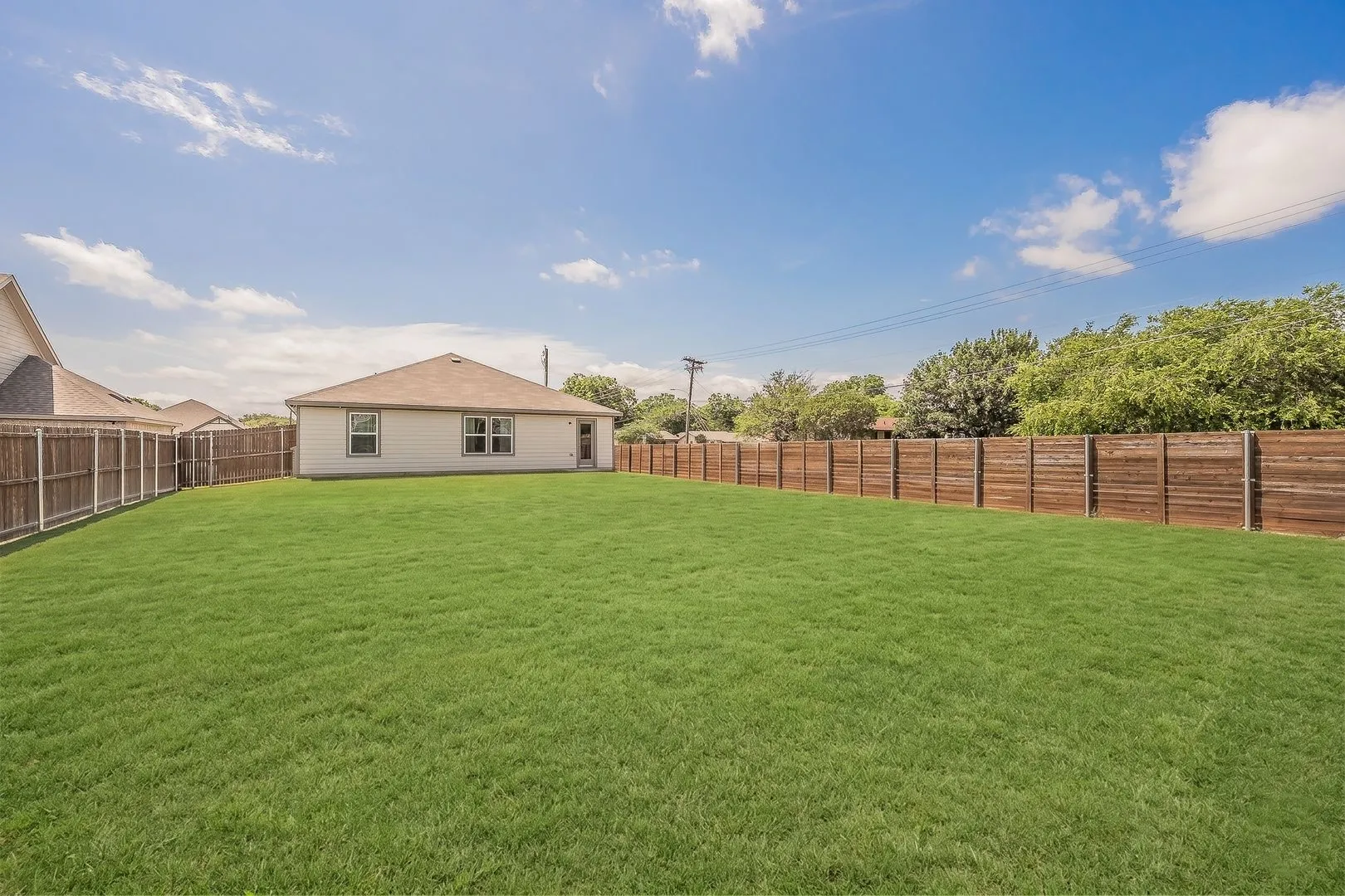 Single Family Residence For Sale in Johnson County , 440 Rose Avenue, Cleburne, Texas 76033, 3 Bedroom, 2 Bathroom, 2 Garage spaces, 1,600 Sqft, built in 2024, mls#21286743, Real Estate Agent in Cleburne, Homes For Sale in Johnson county, Homes For Sale in Cleburne, Realtor in Cleburne Texas, Real Estate Brokerage Independent Realty Texas, Luminita Cordes Realtor