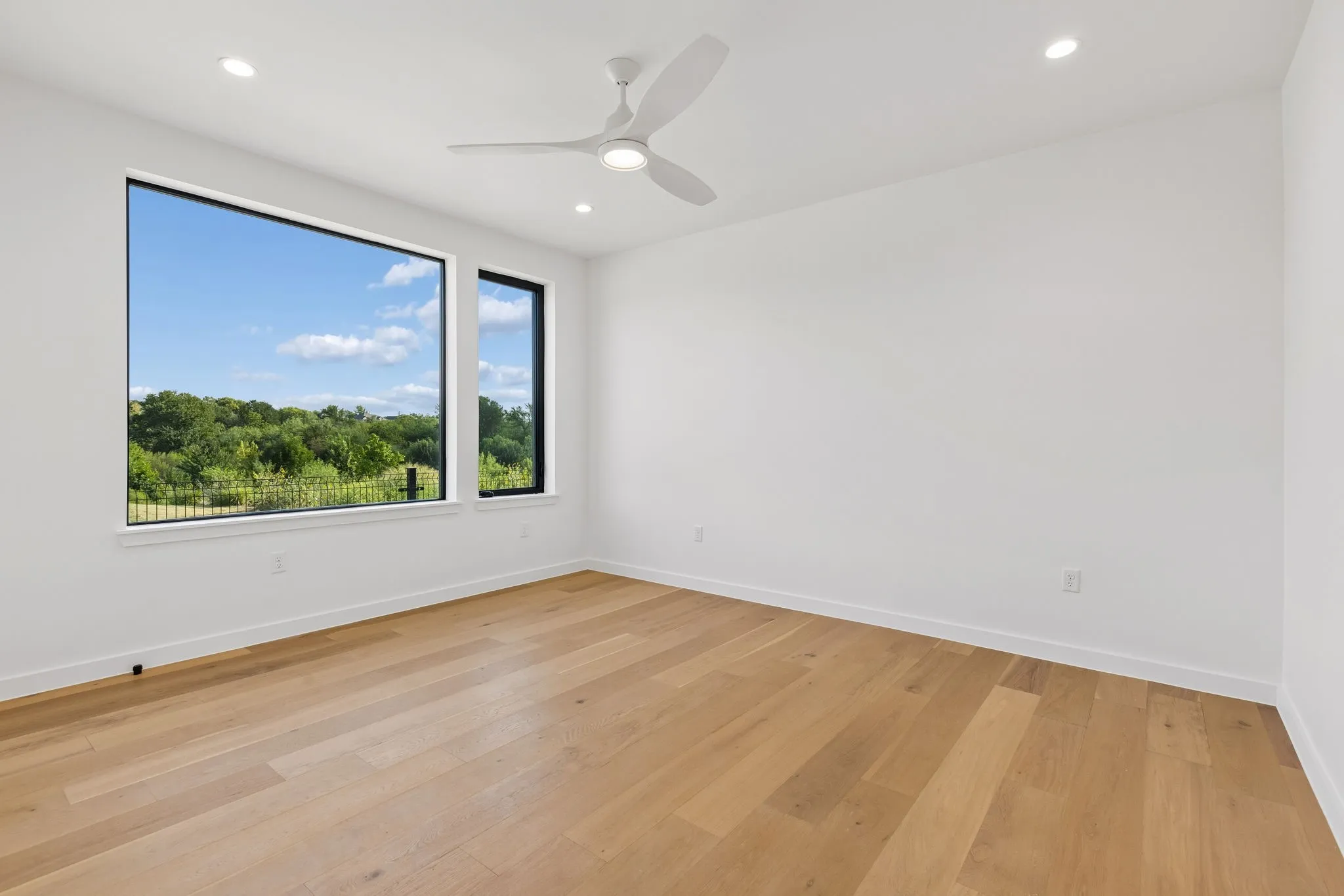 Secondary bedroom with amazing views!