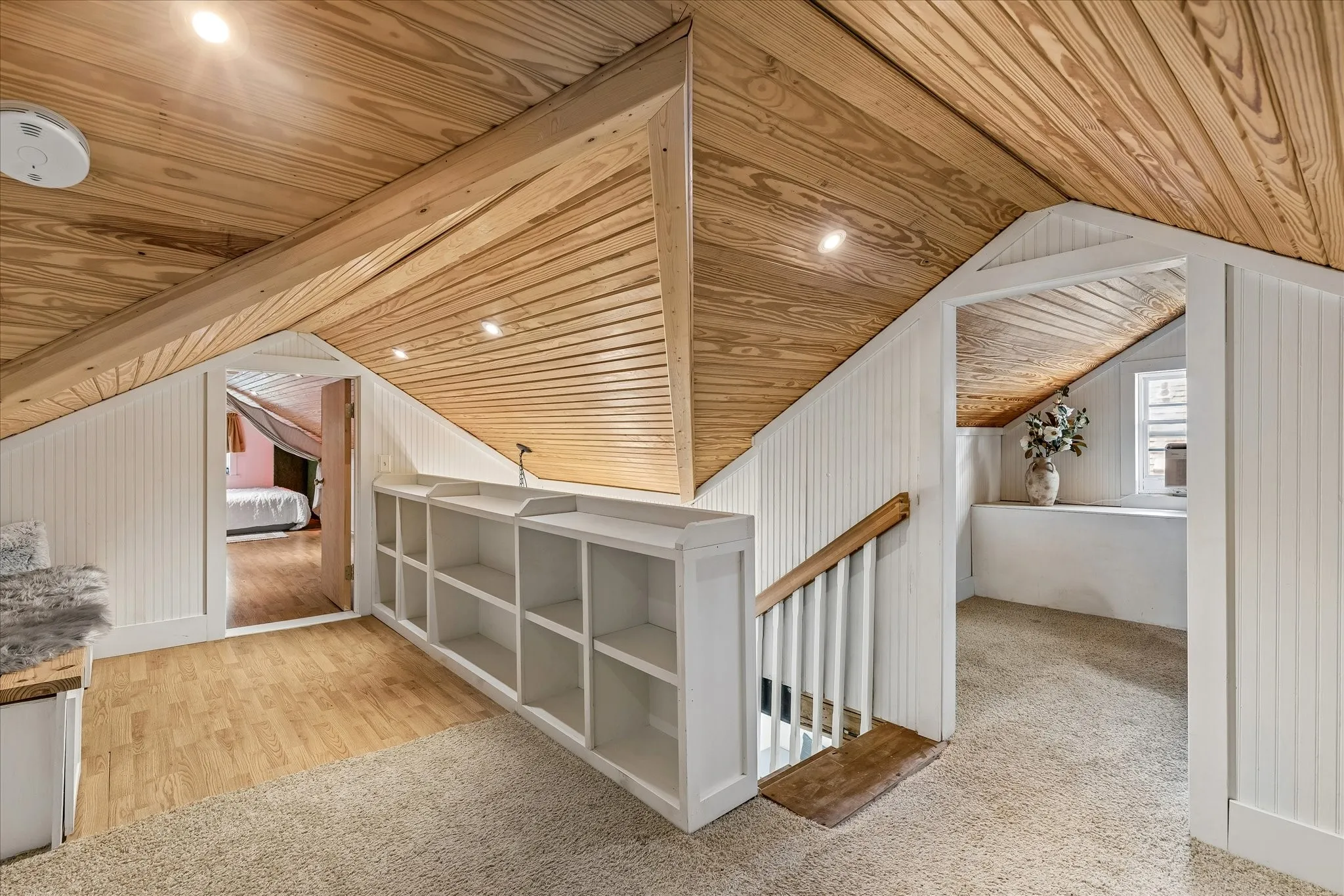Single Family Residence For Sale in Tarrant County , 3821 W 5th Street, Fort Worth, Texas 76107, 2 Bedroom, 1 Bathroom, Garage spaces, 1,712 Sqft, built in 1930, mls#21284736, Real Estate Agent in Fort Worth, Homes For Sale in Tarrant county, Homes For Sale in Fort Worth, Realtor in Fort Worth Texas, Real Estate Brokerage Independent Realty Texas, Luminita Cordes Realtor