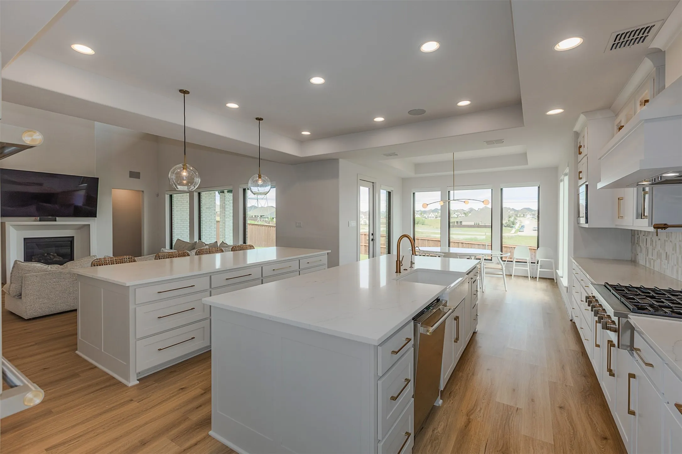 Single Family Residence For Sale in Tarrant County , 10456 Gray Hills Drive, Fort Worth, Texas 76126, 5 Bedrooms, 7 Bathrooms, 3 Garage spaces, 4,994 Sqft, built in 2025, Price $999,000, mls#21280659, Real Estate Agent in Fort Worth, Homes For Sale in Tarrant county, Homes For Sale in Fort Worth, Realtor in Fort Worth Texas, Real Estate Brokerage Independent Realty Texas, Luminita Cordes Realtor