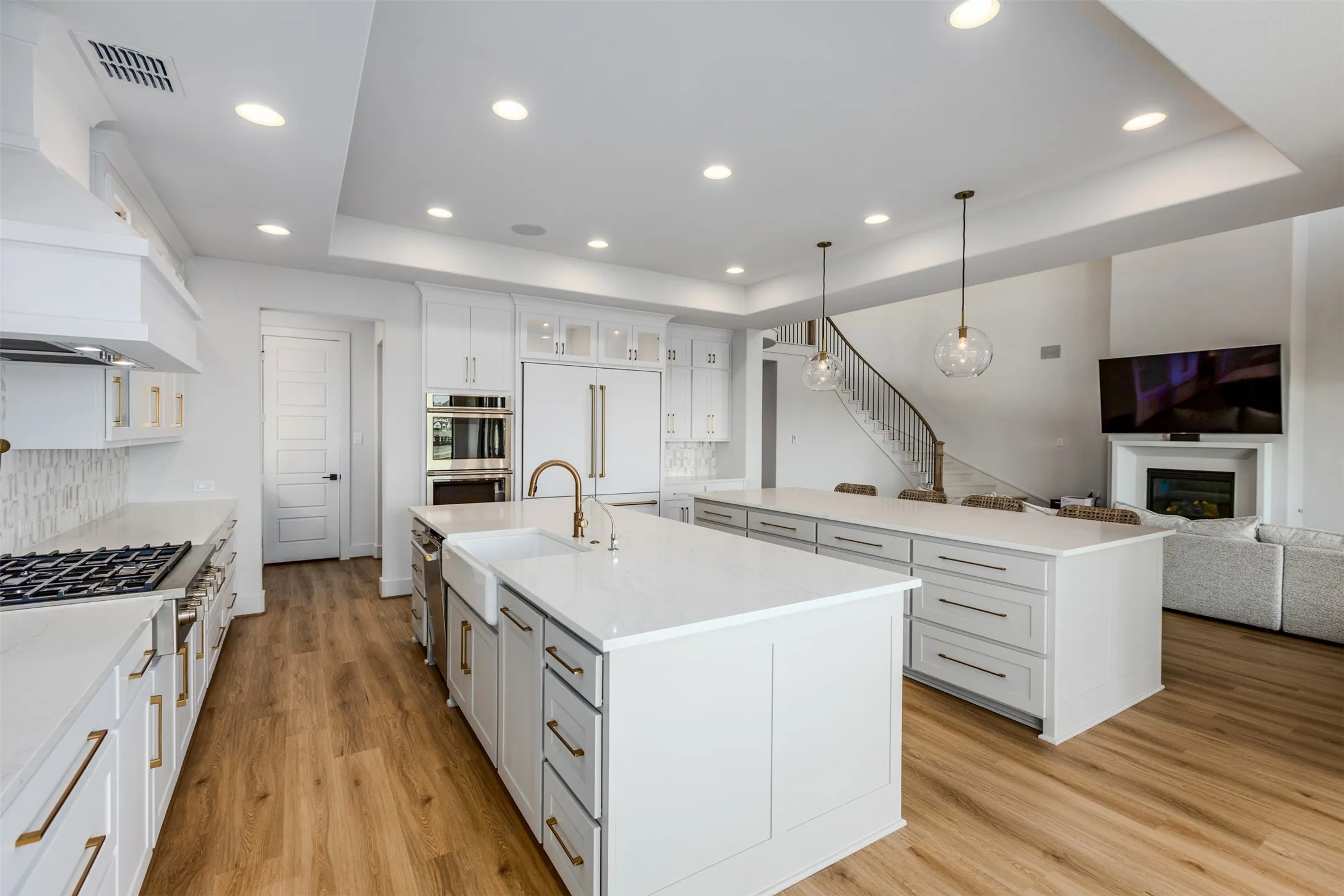 Single Family Residence For Sale in Tarrant County , 10456 Gray Hills Drive, Fort Worth, Texas 76126, 5 Bedrooms, 7 Bathrooms, 3 Garage spaces, 4,994 Sqft, built in 2025, Price $999,000, mls#21280659, Real Estate Agent in Fort Worth, Homes For Sale in Tarrant county, Homes For Sale in Fort Worth, Realtor in Fort Worth Texas, Real Estate Brokerage Independent Realty Texas, Luminita Cordes Realtor
