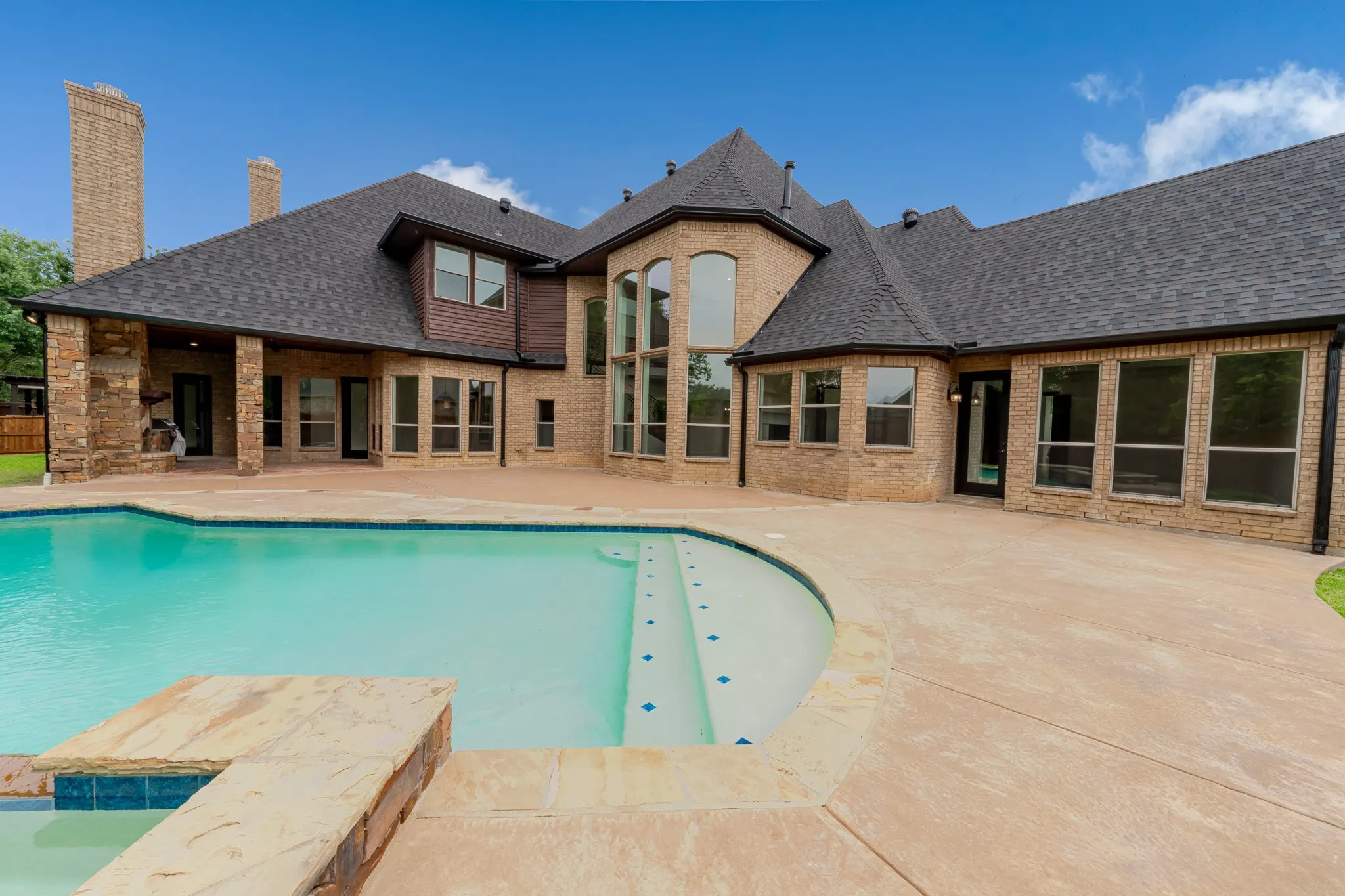 Expansive property Deep in the Heart of Town