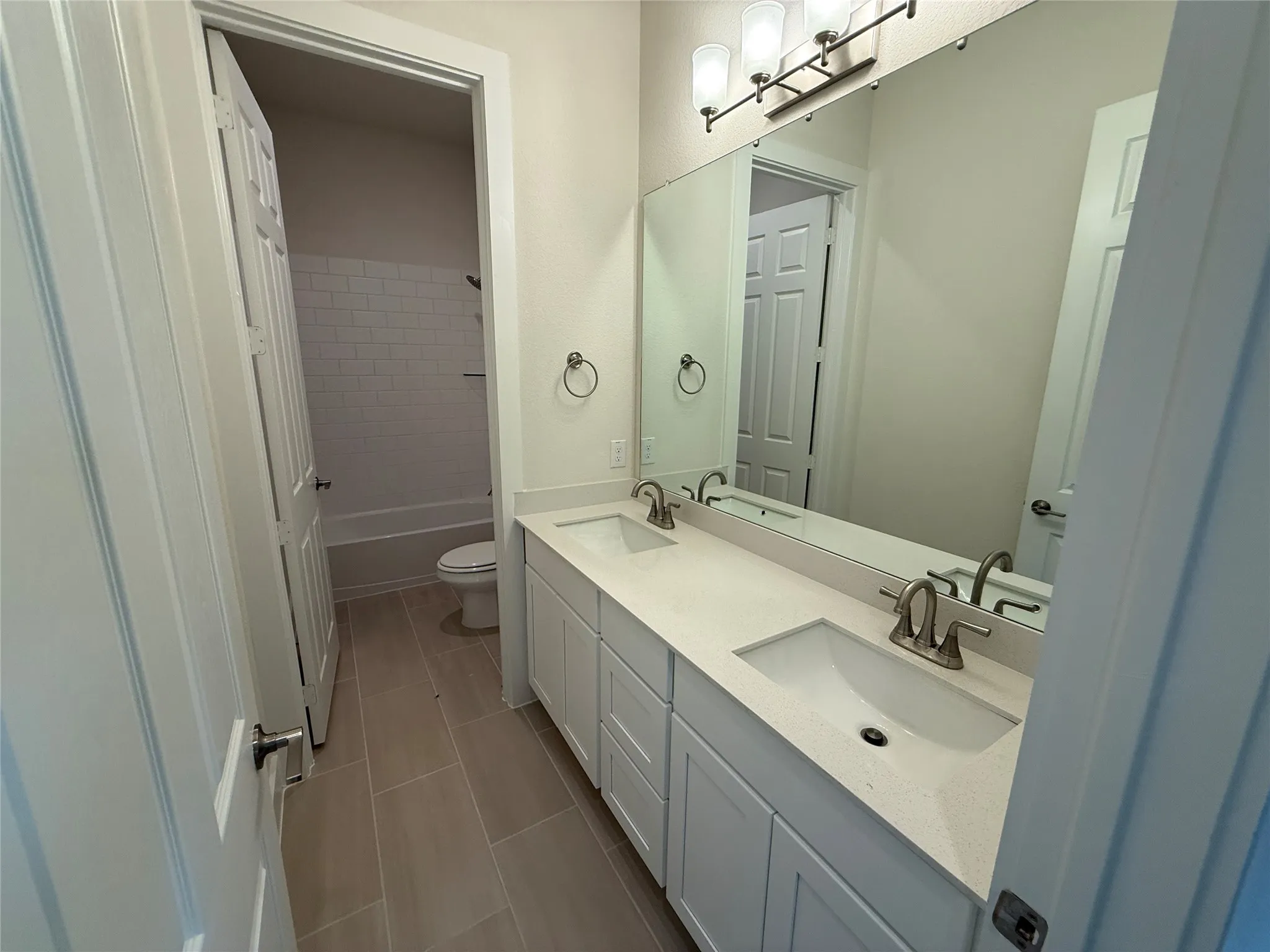 Single Family Residence For Sale in Parker County , 1300 Green Ridge, Weatherford, Texas 76085, 4 Bedroom, 3 Bathroom, 2 Garage spaces, 2,404 Sqft, built in 2025, mls#21286438, Real Estate Agent in Weatherford, Homes For Sale in Parker county, Homes For Sale in Weatherford, Realtor in Weatherford Texas, Real Estate Brokerage Independent Realty Texas, Luminita Cordes Realtor