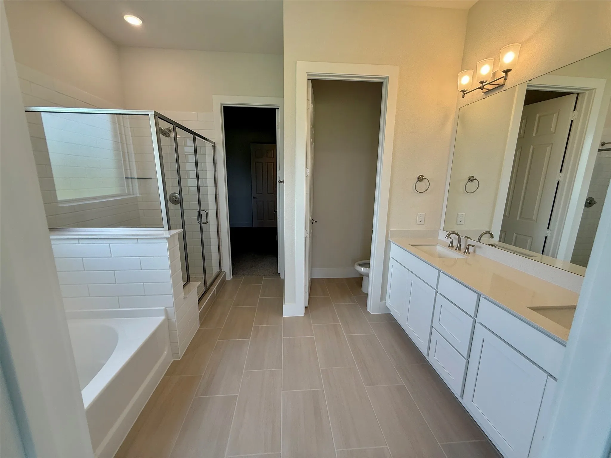 Single Family Residence For Sale in Parker County , 1300 Green Ridge, Weatherford, Texas 76085, 4 Bedroom, 3 Bathroom, 2 Garage spaces, 2,404 Sqft, built in 2025, mls#21286438, Real Estate Agent in Weatherford, Homes For Sale in Parker county, Homes For Sale in Weatherford, Realtor in Weatherford Texas, Real Estate Brokerage Independent Realty Texas, Luminita Cordes Realtor