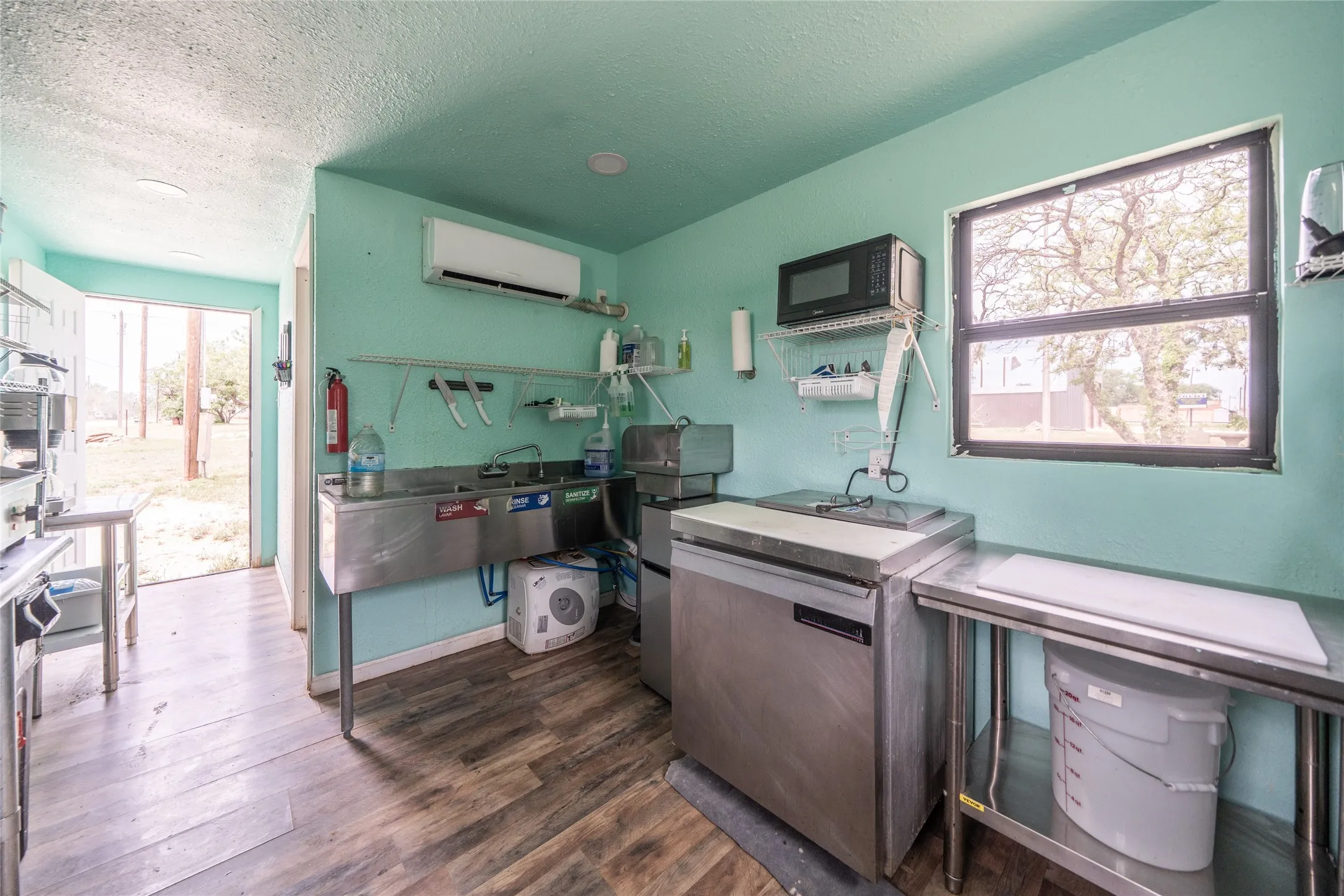 Business For Sale in Taylor County , 102 2nd Street, Trent, Texas 79561, 0, 0, Garage spaces, 0 Sqft, built in 2023, Price $52,000, mls#21286780, Real Estate Agent in Trent, Homes For Sale in Taylor county, Homes For Sale in Trent, Realtor in Trent Texas, Real Estate Brokerage Independent Realty Texas, Luminita Cordes Realtor