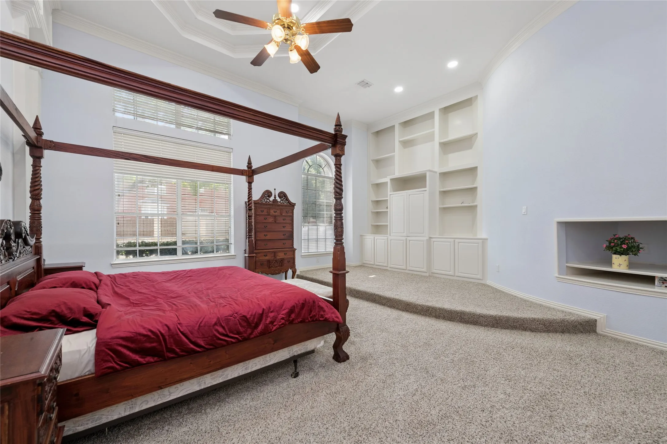 Single Family Residence For Sale in Denton County , 8680 Shady Shore Drive, Frisco, Texas 75036, 4 Bedrooms, 4 Bathrooms, 3 Garage spaces, 4,586 Sqft, built in 2000, Price $979,000, mls#21285942, Real Estate Agent in Frisco, Homes For Sale in Denton county, Homes For Sale in Frisco, Realtor in Frisco Texas, Real Estate Brokerage Independent Realty Texas, Luminita Cordes Realtor