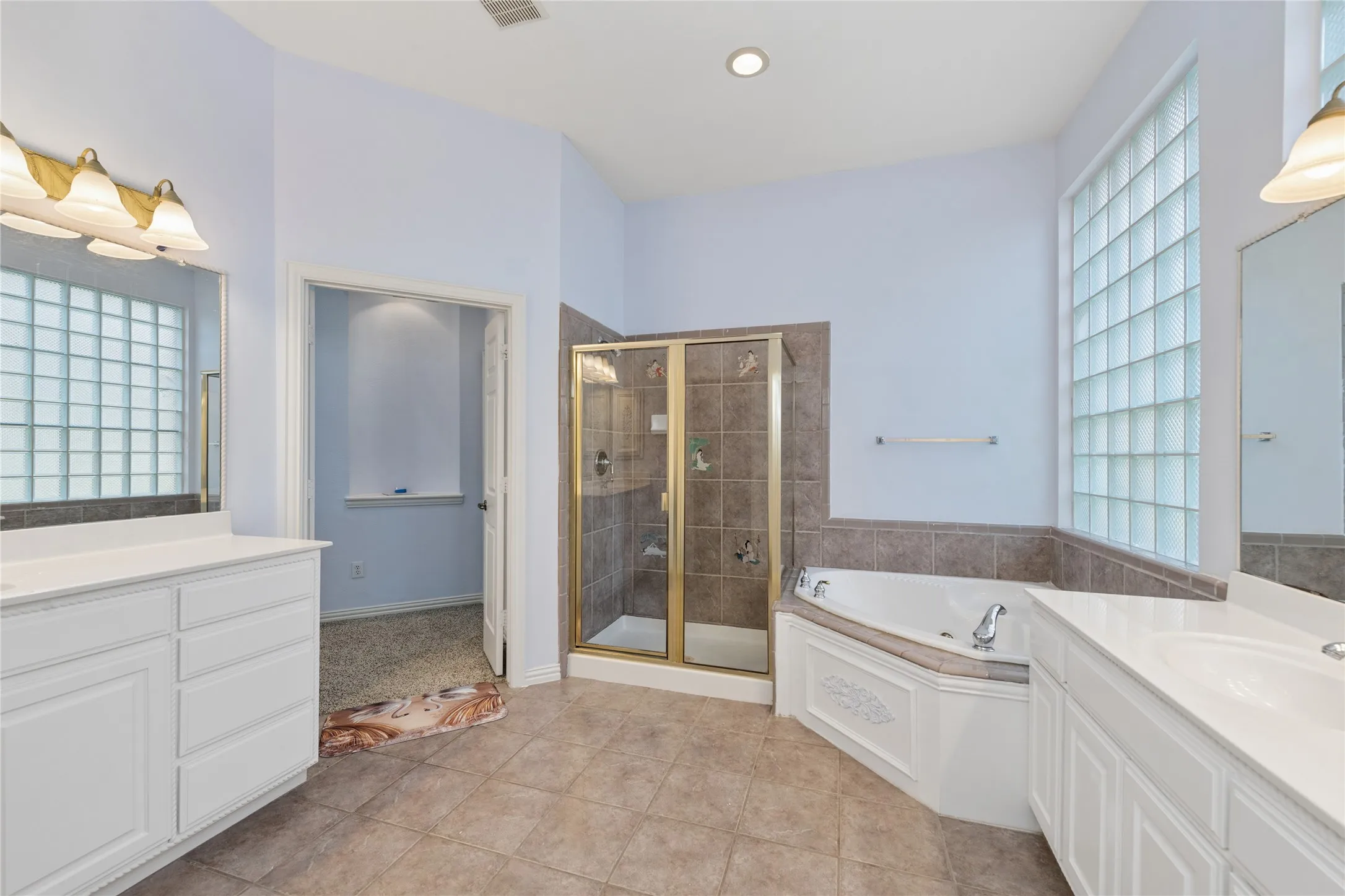 Single Family Residence For Sale in Denton County , 8680 Shady Shore Drive, Frisco, Texas 75036, 4 Bedrooms, 4 Bathrooms, 3 Garage spaces, 4,586 Sqft, built in 2000, Price $979,000, mls#21285942, Real Estate Agent in Frisco, Homes For Sale in Denton county, Homes For Sale in Frisco, Realtor in Frisco Texas, Real Estate Brokerage Independent Realty Texas, Luminita Cordes Realtor