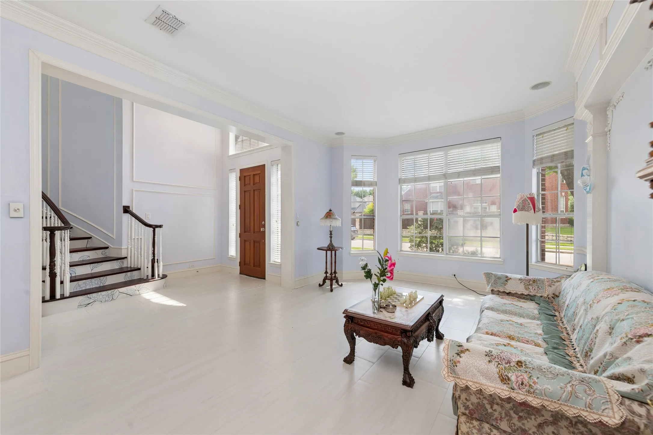Single Family Residence For Sale in Denton County , 8680 Shady Shore Drive, Frisco, Texas 75036, 4 Bedrooms, 4 Bathrooms, 3 Garage spaces, 4,586 Sqft, built in 2000, Price $979,000, mls#21285942, Real Estate Agent in Frisco, Homes For Sale in Denton county, Homes For Sale in Frisco, Realtor in Frisco Texas, Real Estate Brokerage Independent Realty Texas, Luminita Cordes Realtor