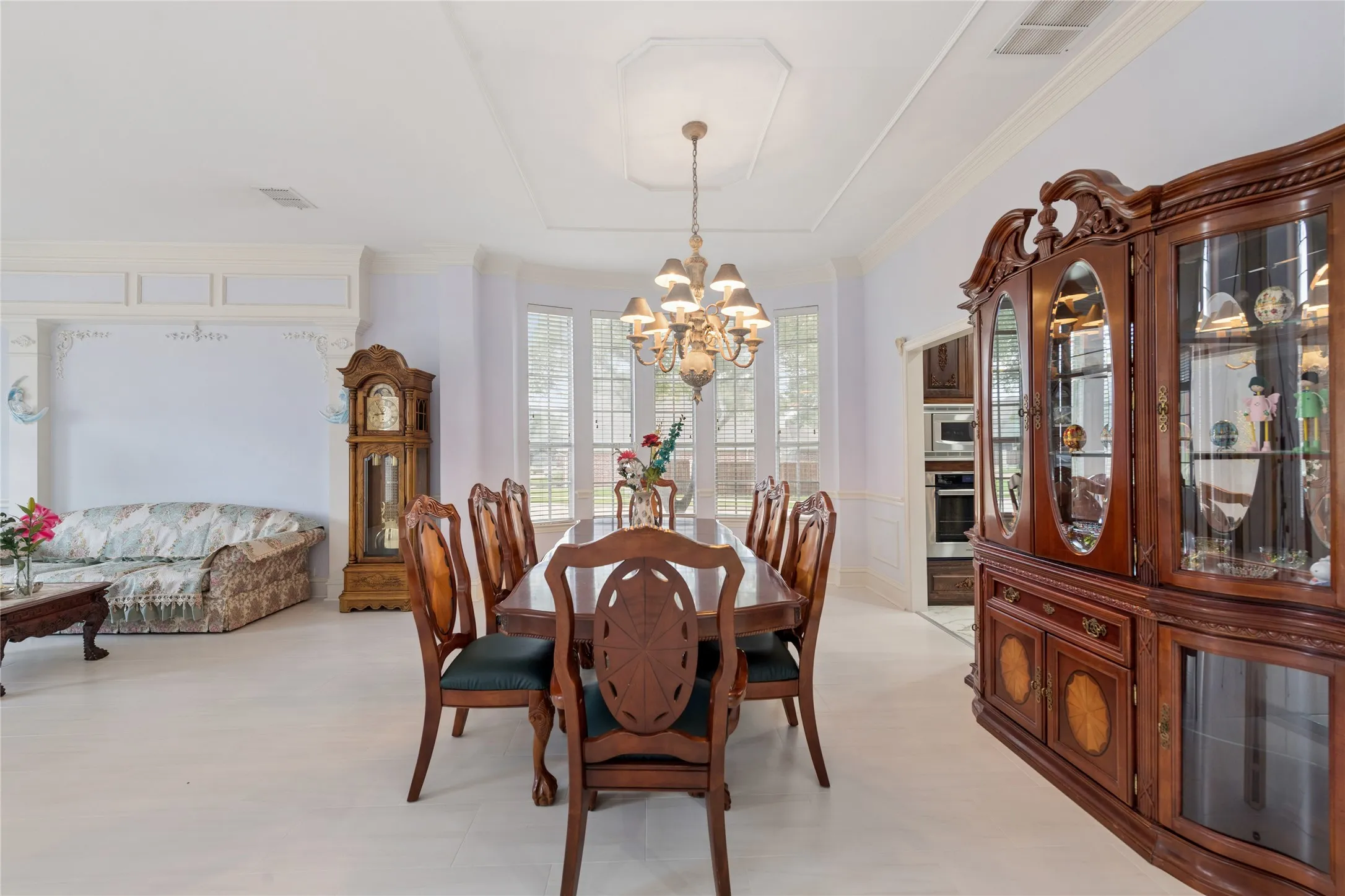 Single Family Residence For Sale in Denton County , 8680 Shady Shore Drive, Frisco, Texas 75036, 4 Bedrooms, 4 Bathrooms, 3 Garage spaces, 4,586 Sqft, built in 2000, Price $979,000, mls#21285942, Real Estate Agent in Frisco, Homes For Sale in Denton county, Homes For Sale in Frisco, Realtor in Frisco Texas, Real Estate Brokerage Independent Realty Texas, Luminita Cordes Realtor