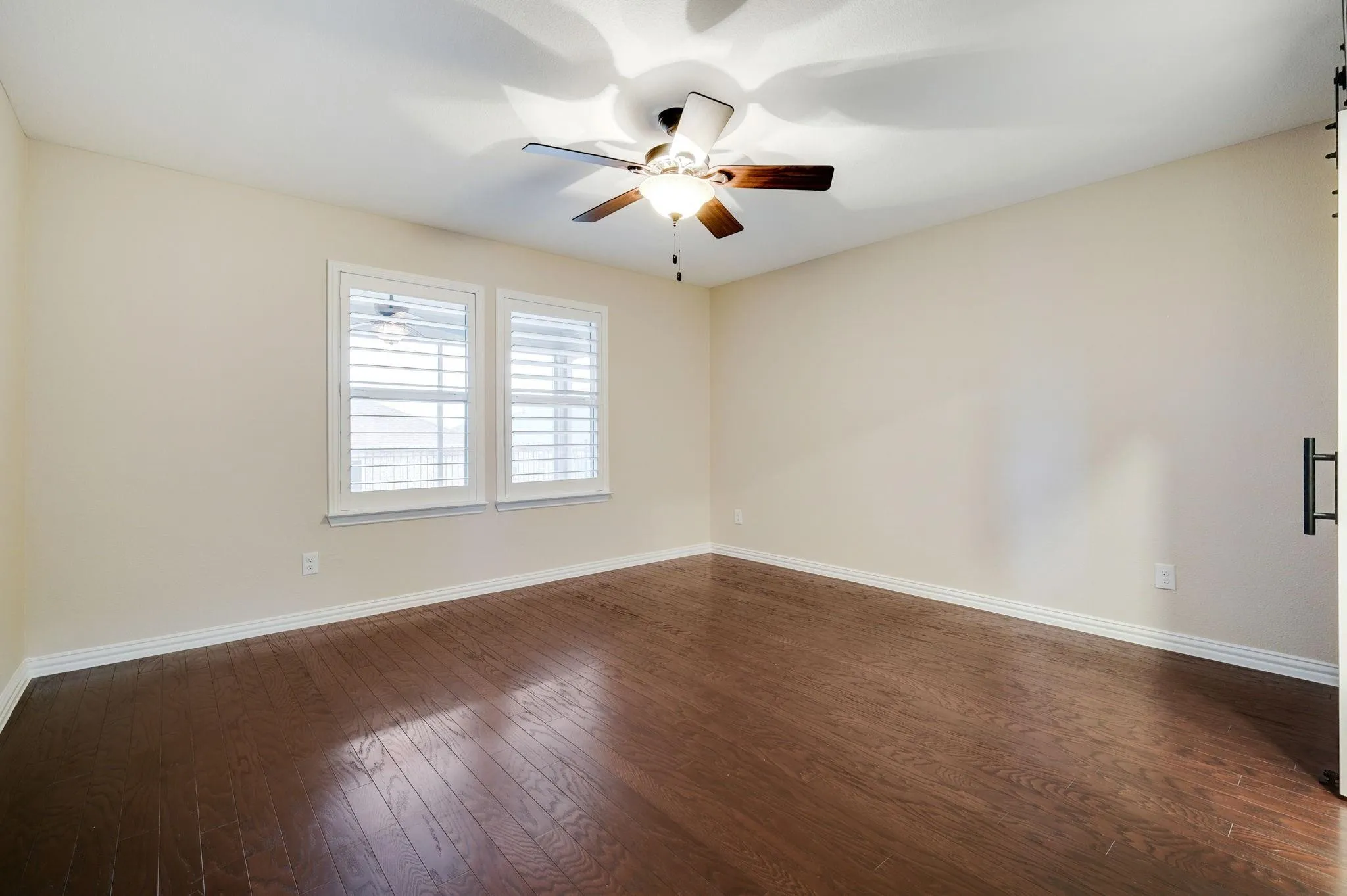 Single Family Residence For Sale in Denton County , 1898 Beachside Drive, Frisco, Texas 75036, 2 Bedroom, 2 Bathroom, 2 Garage spaces, 1,582 Sqft, built in 2016, mls#21258549, Real Estate Agent in Frisco, Homes For Sale in Denton county, Homes For Sale in Frisco, Realtor in Frisco Texas, Real Estate Brokerage Independent Realty Texas, Luminita Cordes Realtor
