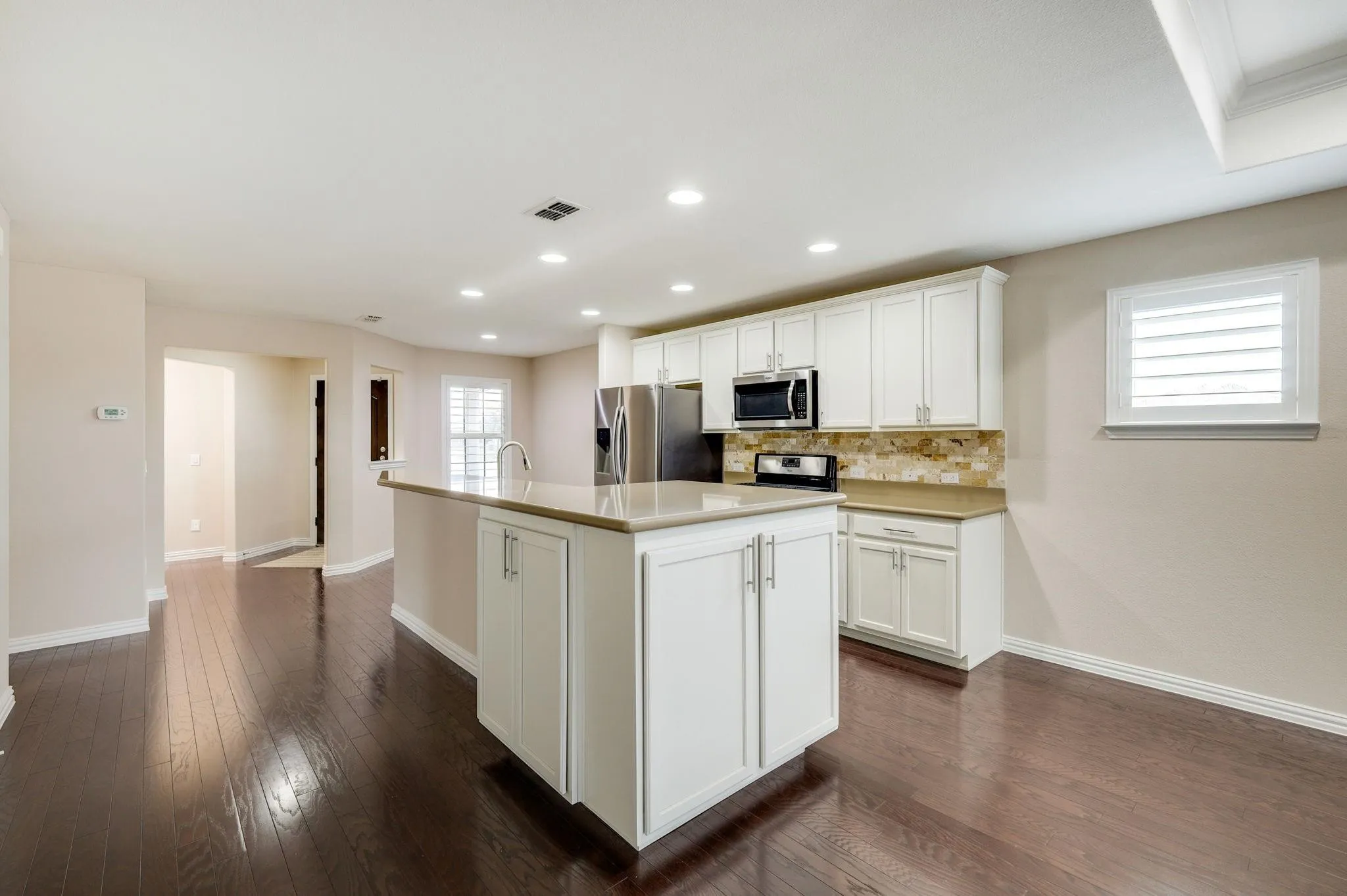 Single Family Residence For Sale in Denton County , 1898 Beachside Drive, Frisco, Texas 75036, 2 Bedroom, 2 Bathroom, 2 Garage spaces, 1,582 Sqft, built in 2016, mls#21258549, Real Estate Agent in Frisco, Homes For Sale in Denton county, Homes For Sale in Frisco, Realtor in Frisco Texas, Real Estate Brokerage Independent Realty Texas, Luminita Cordes Realtor