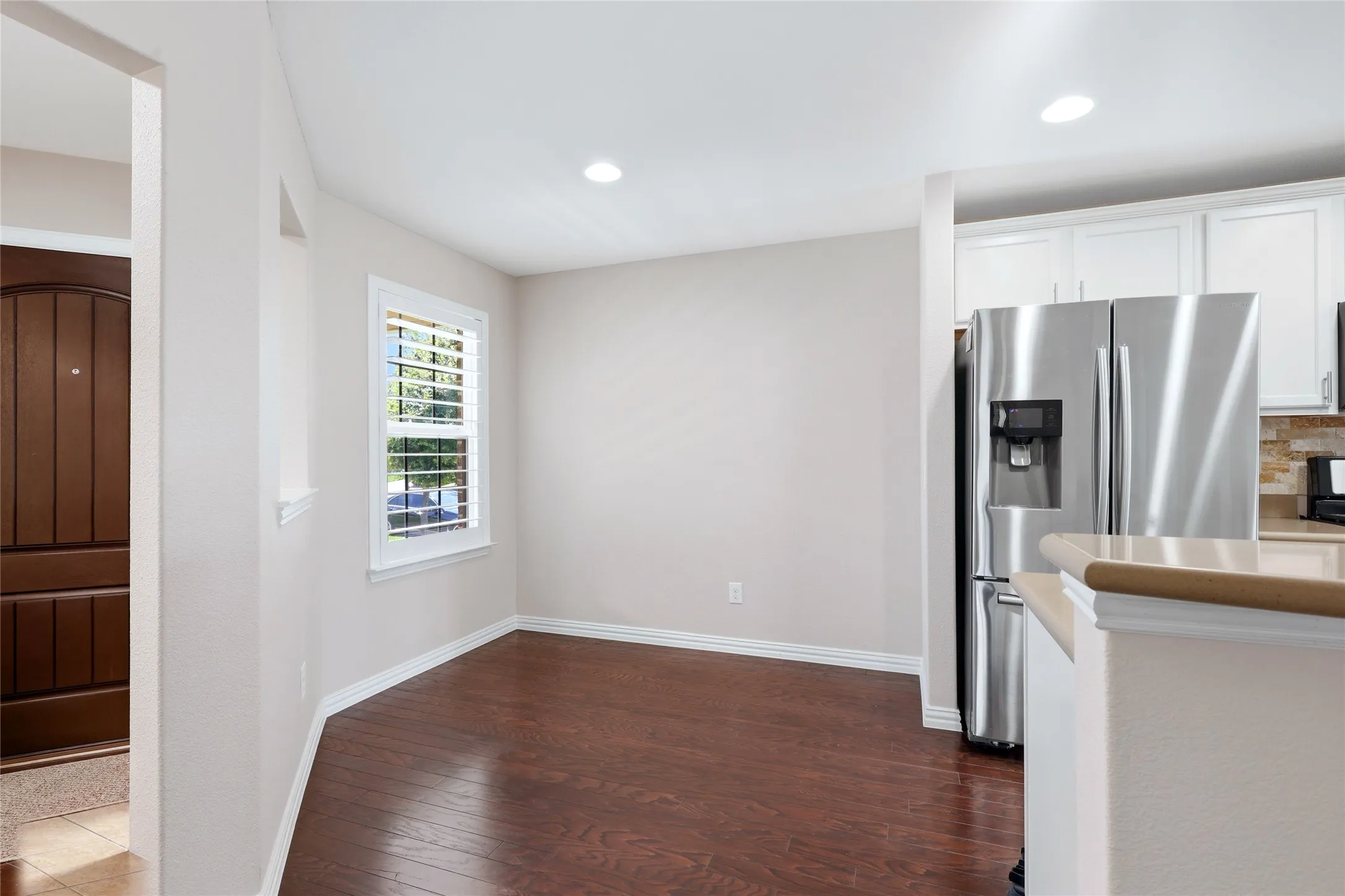 Single Family Residence For Sale in Denton County , 1898 Beachside Drive, Frisco, Texas 75036, 2 Bedroom, 2 Bathroom, 2 Garage spaces, 1,582 Sqft, built in 2016, mls#21258549, Real Estate Agent in Frisco, Homes For Sale in Denton county, Homes For Sale in Frisco, Realtor in Frisco Texas, Real Estate Brokerage Independent Realty Texas, Luminita Cordes Realtor