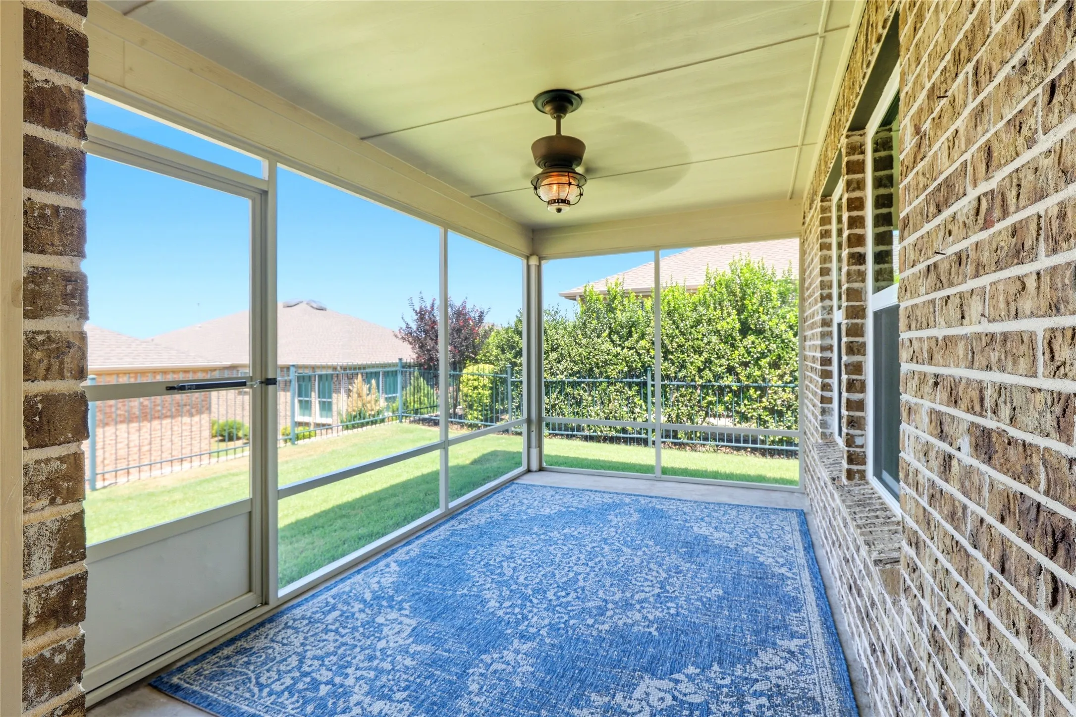 Single Family Residence For Sale in Denton County , 1898 Beachside Drive, Frisco, Texas 75036, 2 Bedroom, 2 Bathroom, 2 Garage spaces, 1,582 Sqft, built in 2016, mls#21258549, Real Estate Agent in Frisco, Homes For Sale in Denton county, Homes For Sale in Frisco, Realtor in Frisco Texas, Real Estate Brokerage Independent Realty Texas, Luminita Cordes Realtor