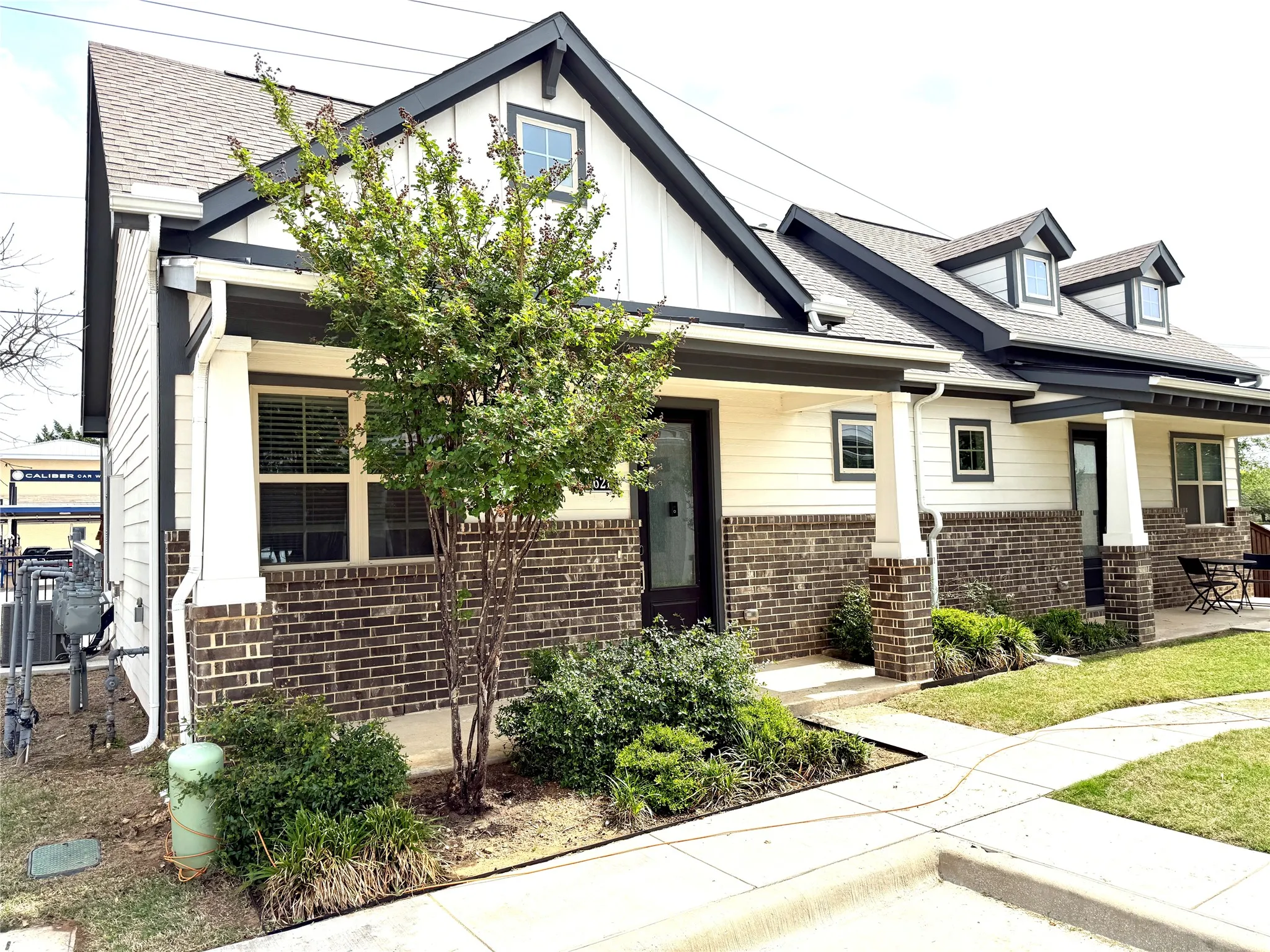 Single Family Residence For Rent in Tarrant County , 2501 Ascension Boulevard 621, Arlington, Texas 76006, 1 Bedroom, 1 Bathroom, Garage spaces, 645 Sqft, built in 2023, Price $1,599, mls#21286830, Real Estate Agent in Arlington, Homes For Rent in Tarrant county, Homes For Rent in Arlington, Realtor in Arlington Texas, Real Estate Brokerage Independent Realty Texas, Luminita Cordes Realtor