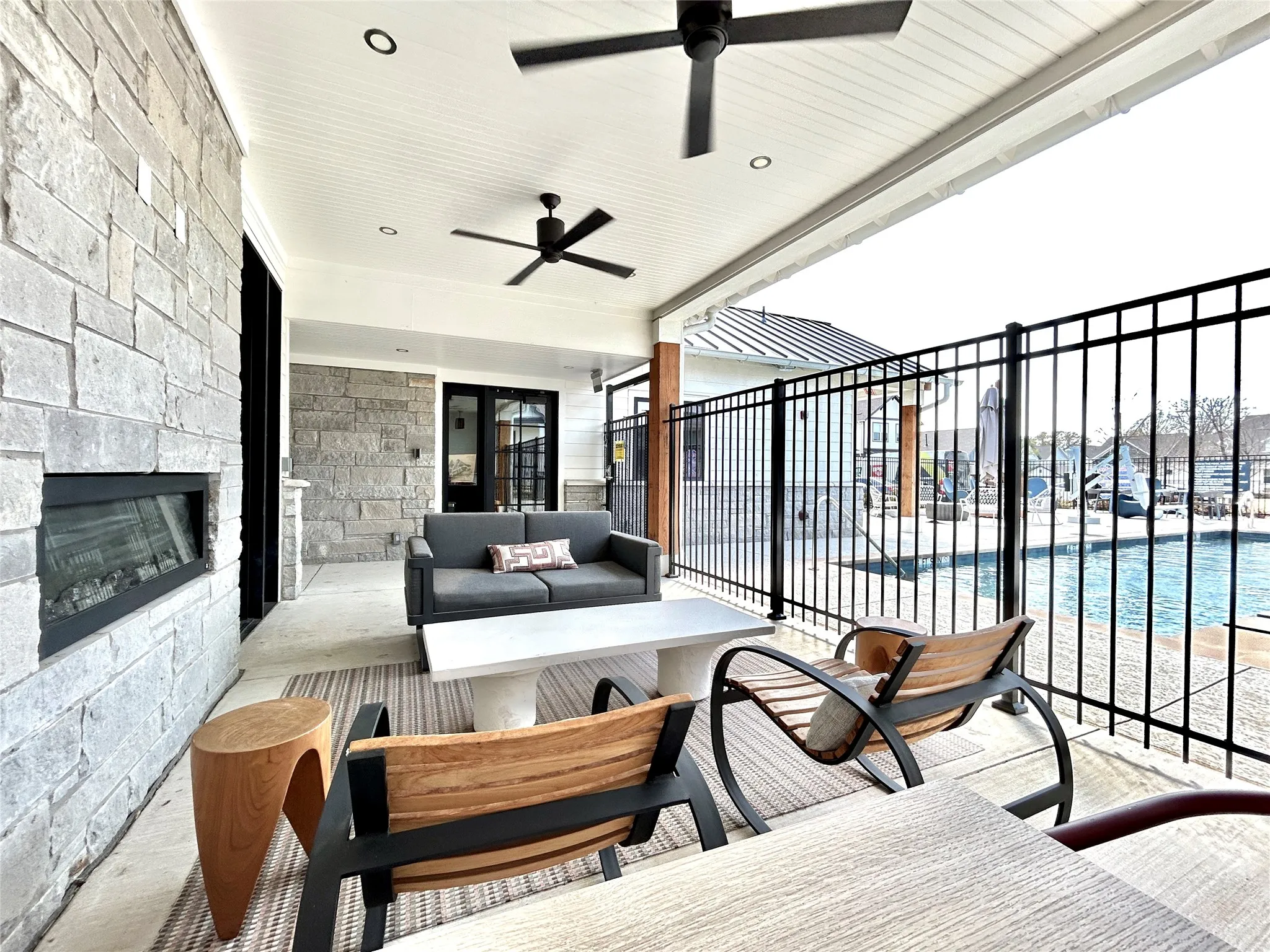 Single Family Residence For Rent in Tarrant County , 2501 Ascension Boulevard 621, Arlington, Texas 76006, 1 Bedroom, 1 Bathroom, Garage spaces, 645 Sqft, built in 2023, Price $1,599, mls#21286830, Real Estate Agent in Arlington, Homes For Rent in Tarrant county, Homes For Rent in Arlington, Realtor in Arlington Texas, Real Estate Brokerage Independent Realty Texas, Luminita Cordes Realtor