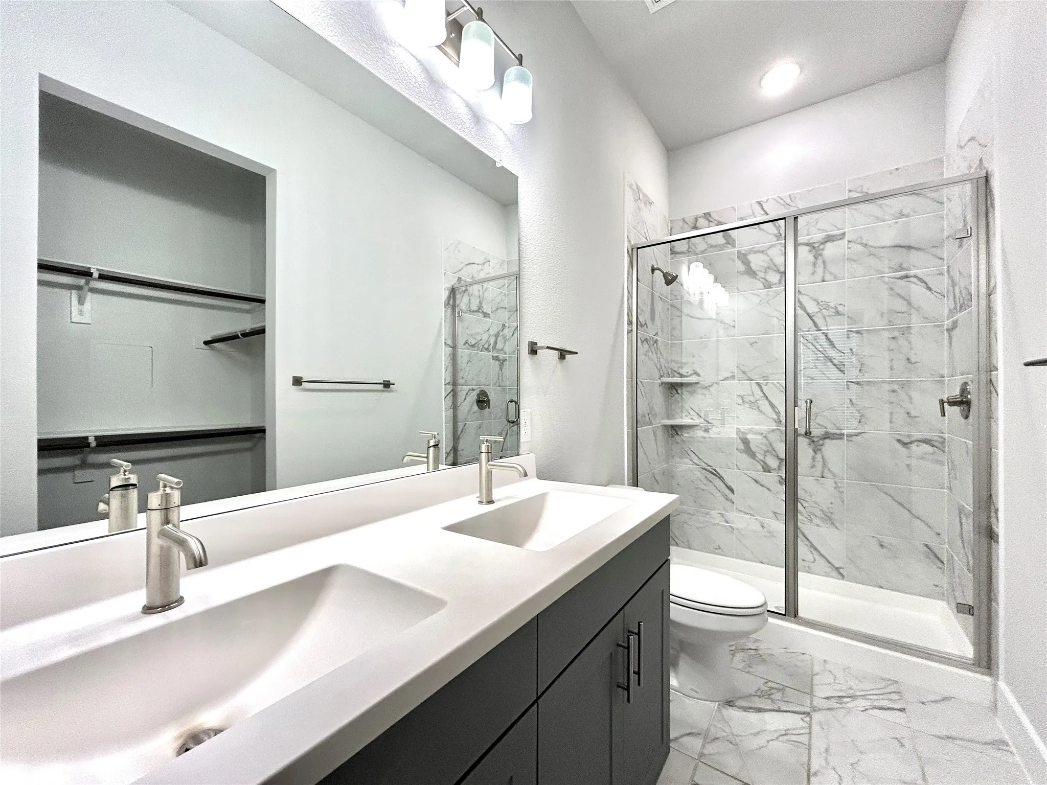 Single Family Residence For Rent in Tarrant County , 2501 Ascension Boulevard 621, Arlington, Texas 76006, 1 Bedroom, 1 Bathroom, Garage spaces, 645 Sqft, built in 2023, Price $1,599, mls#21286830, Real Estate Agent in Arlington, Homes For Rent in Tarrant county, Homes For Rent in Arlington, Realtor in Arlington Texas, Real Estate Brokerage Independent Realty Texas, Luminita Cordes Realtor