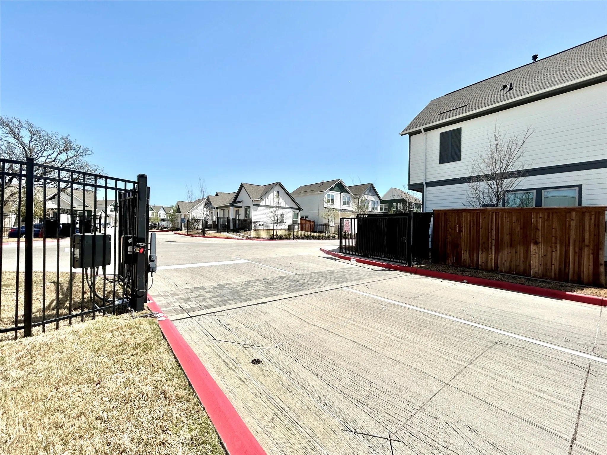 Single Family Residence For Rent in Tarrant County , 2501 Ascension Boulevard 621, Arlington, Texas 76006, 1 Bedroom, 1 Bathroom, Garage spaces, 645 Sqft, built in 2023, Price $1,599, mls#21286830, Real Estate Agent in Arlington, Homes For Rent in Tarrant county, Homes For Rent in Arlington, Realtor in Arlington Texas, Real Estate Brokerage Independent Realty Texas, Luminita Cordes Realtor