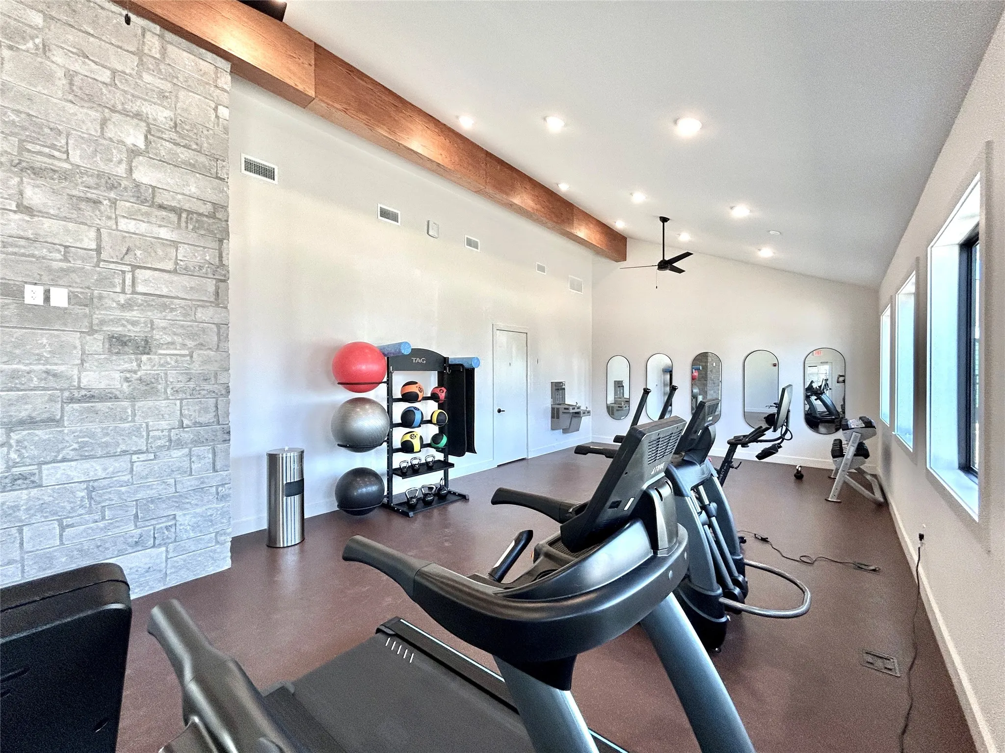Single Family Residence For Rent in Tarrant County , 2501 Ascension Boulevard 621, Arlington, Texas 76006, 1 Bedroom, 1 Bathroom, Garage spaces, 645 Sqft, built in 2023, Price $1,599, mls#21286830, Real Estate Agent in Arlington, Homes For Rent in Tarrant county, Homes For Rent in Arlington, Realtor in Arlington Texas, Real Estate Brokerage Independent Realty Texas, Luminita Cordes Realtor