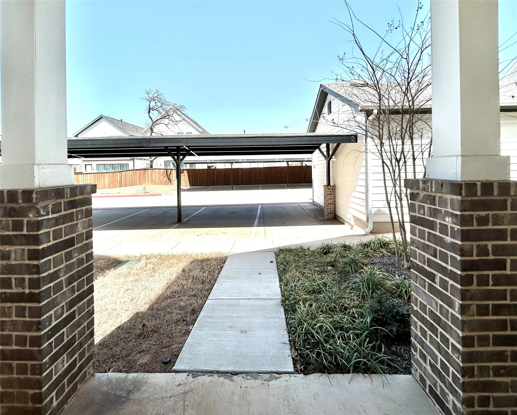 Single Family Residence For Rent in Tarrant County , 1830 NE Green Oaks Boulevard 102, Arlington, Texas 76006, 3 Bedrooms, 3 Bathrooms, Garage spaces, 1,275 Sqft, built in 2023, Price $2,299, mls#21286831, Real Estate Agent in Arlington, Homes For Rent in Tarrant county, Homes For Rent in Arlington, Realtor in Arlington Texas, Real Estate Brokerage Independent Realty Texas, Luminita Cordes Realtor