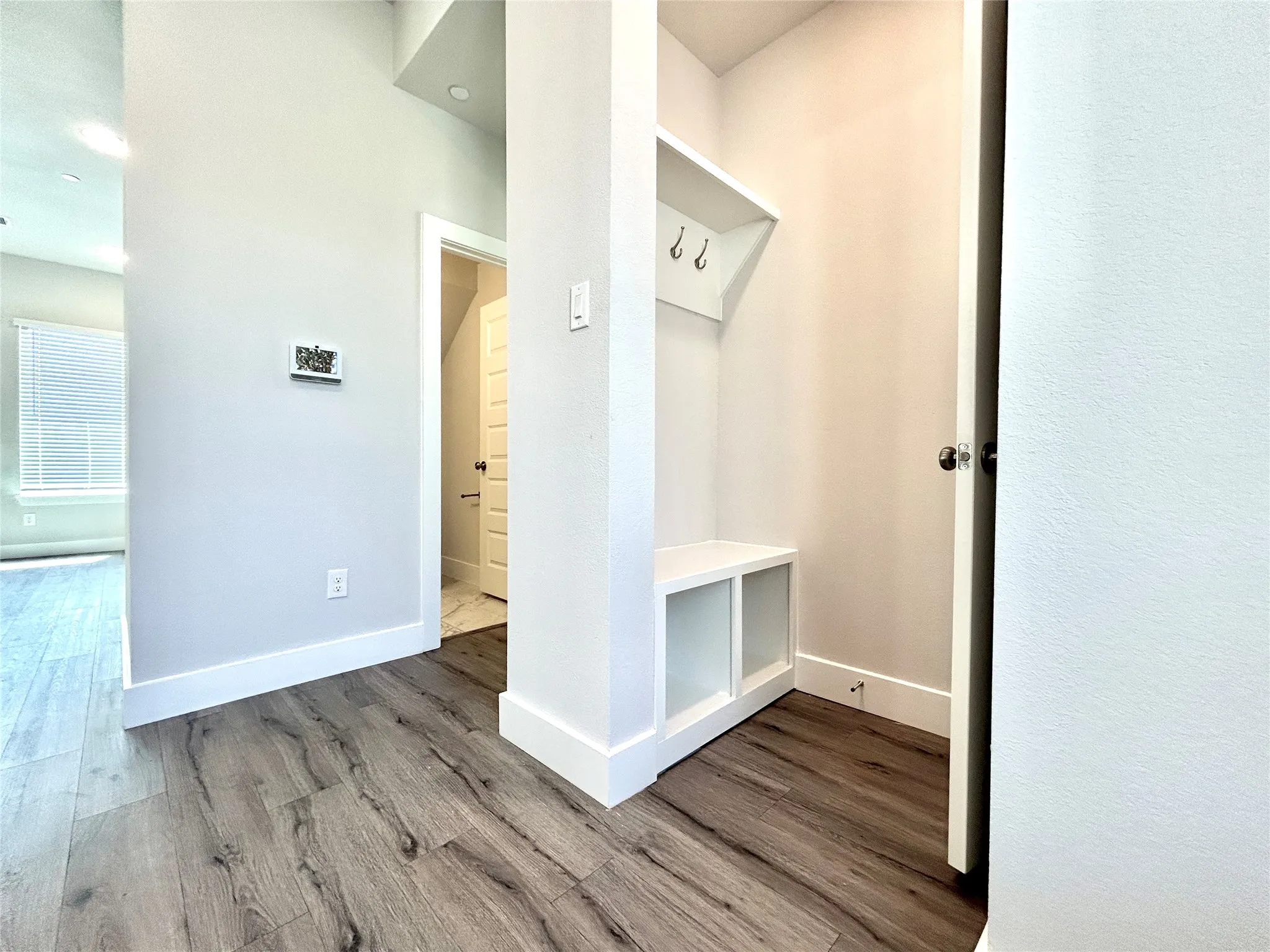 Single Family Residence For Rent in Tarrant County , 1830 NE Green Oaks Boulevard 102, Arlington, Texas 76006, 3 Bedrooms, 3 Bathrooms, Garage spaces, 1,275 Sqft, built in 2023, Price $2,299, mls#21286831, Real Estate Agent in Arlington, Homes For Rent in Tarrant county, Homes For Rent in Arlington, Realtor in Arlington Texas, Real Estate Brokerage Independent Realty Texas, Luminita Cordes Realtor