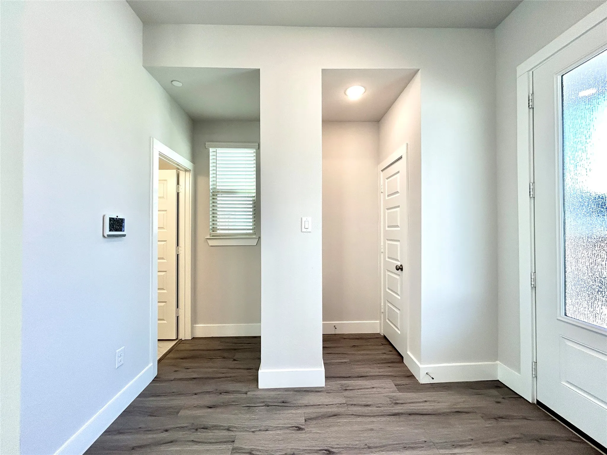 Single Family Residence For Rent in Tarrant County , 1830 NE Green Oaks Boulevard 102, Arlington, Texas 76006, 3 Bedrooms, 3 Bathrooms, Garage spaces, 1,275 Sqft, built in 2023, Price $2,299, mls#21286831, Real Estate Agent in Arlington, Homes For Rent in Tarrant county, Homes For Rent in Arlington, Realtor in Arlington Texas, Real Estate Brokerage Independent Realty Texas, Luminita Cordes Realtor