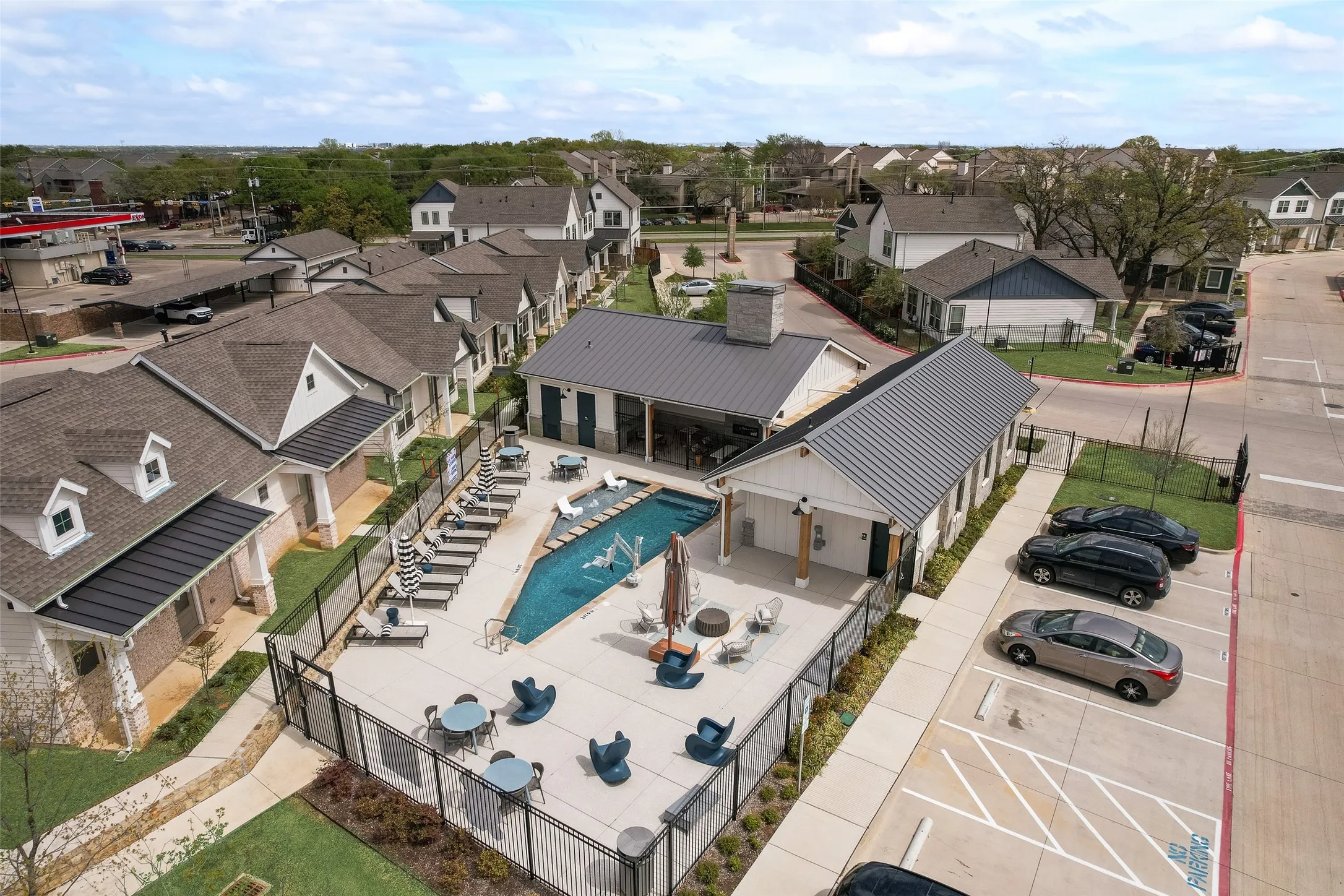 Single Family Residence For Rent in Tarrant County , 1830 NE Green Oaks Boulevard 102, Arlington, Texas 76006, 3 Bedrooms, 3 Bathrooms, Garage spaces, 1,275 Sqft, built in 2023, Price $2,299, mls#21286831, Real Estate Agent in Arlington, Homes For Rent in Tarrant county, Homes For Rent in Arlington, Realtor in Arlington Texas, Real Estate Brokerage Independent Realty Texas, Luminita Cordes Realtor