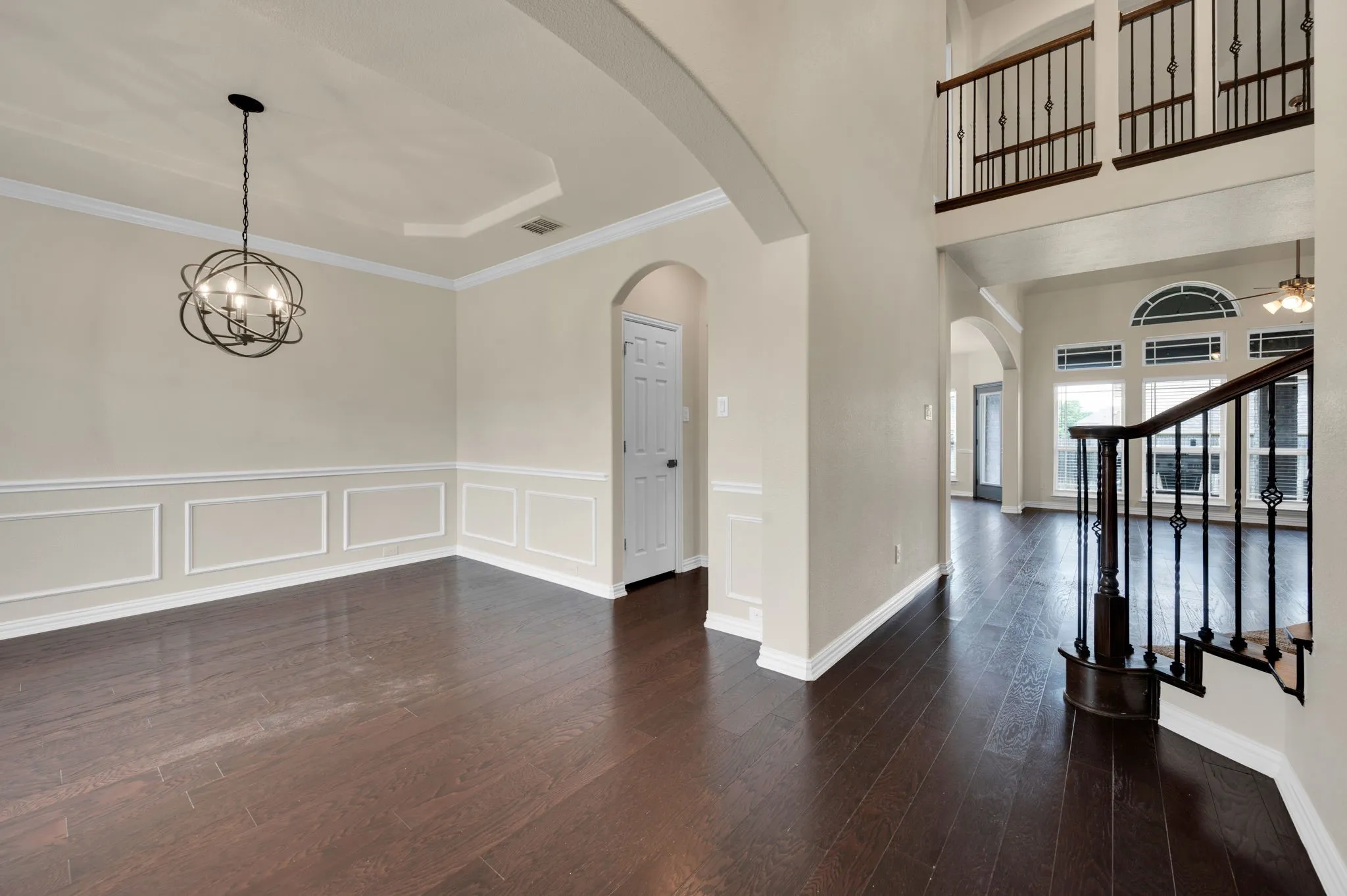 Single Family Residence For Sale in Tarrant County , 1611 Montelena Avenue, Kennedale, Texas 76060, 5 Bedroom, 4 Bathroom, 2 Garage spaces, 3,726 Sqft, built in 2017, mls#21286534, Real Estate Agent in Kennedale, Homes For Sale in Tarrant county, Homes For Sale in Kennedale, Realtor in Kennedale Texas, Real Estate Brokerage Independent Realty Texas, Luminita Cordes Realtor