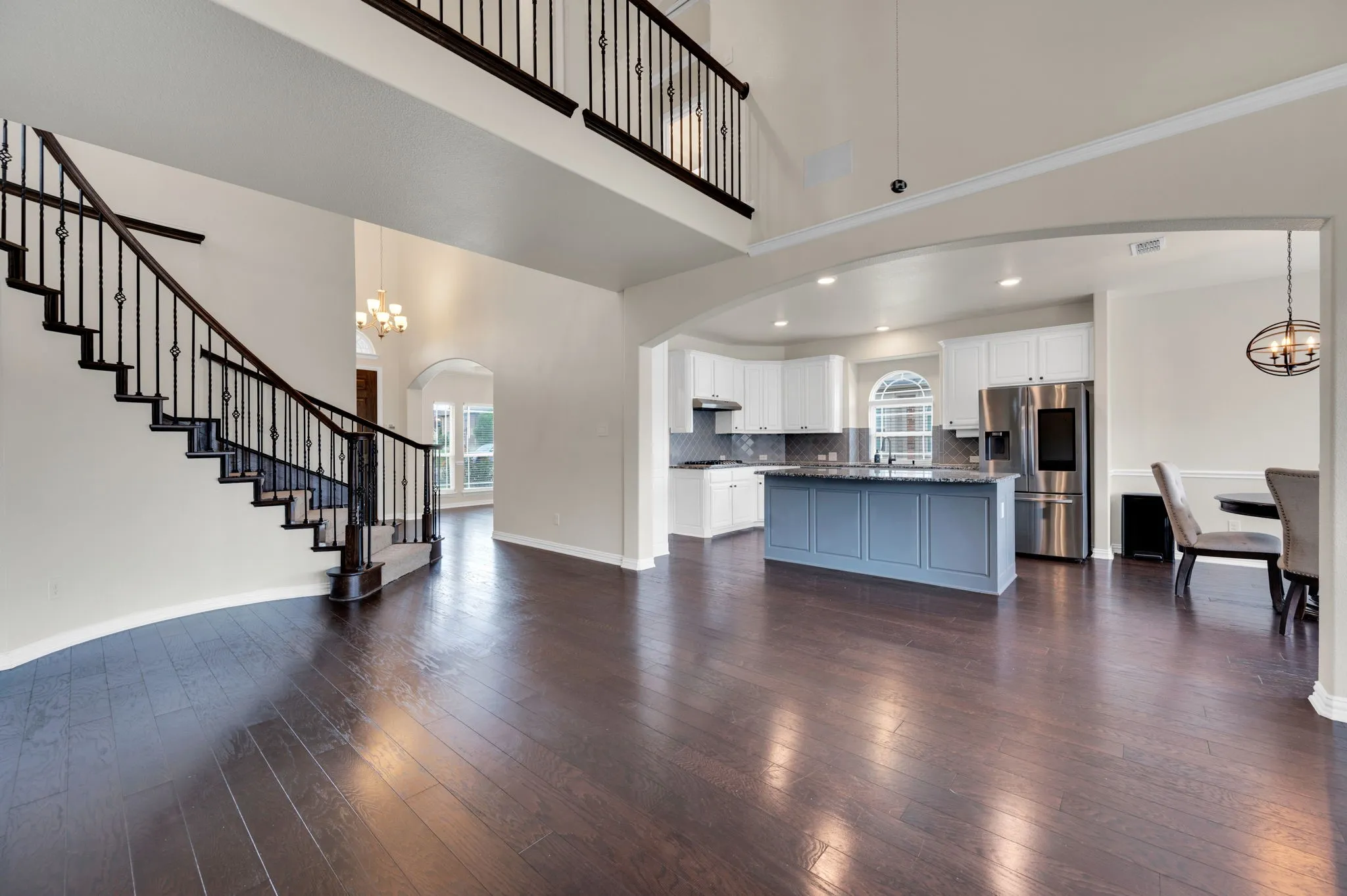 Single Family Residence For Sale in Tarrant County , 1611 Montelena Avenue, Kennedale, Texas 76060, 5 Bedroom, 4 Bathroom, 2 Garage spaces, 3,726 Sqft, built in 2017, mls#21286534, Real Estate Agent in Kennedale, Homes For Sale in Tarrant county, Homes For Sale in Kennedale, Realtor in Kennedale Texas, Real Estate Brokerage Independent Realty Texas, Luminita Cordes Realtor