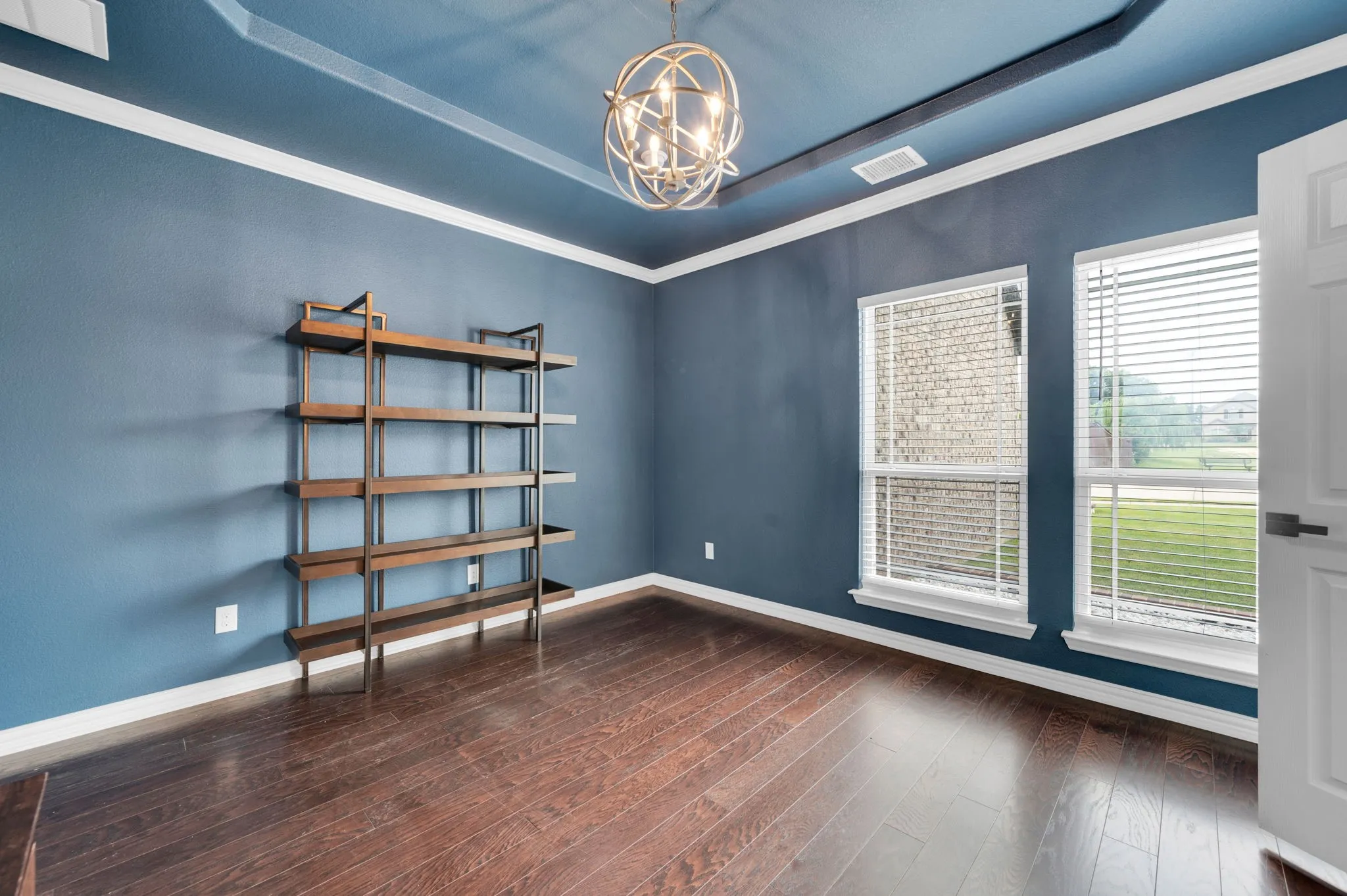 Single Family Residence For Sale in Tarrant County , 1611 Montelena Avenue, Kennedale, Texas 76060, 5 Bedroom, 4 Bathroom, 2 Garage spaces, 3,726 Sqft, built in 2017, mls#21286534, Real Estate Agent in Kennedale, Homes For Sale in Tarrant county, Homes For Sale in Kennedale, Realtor in Kennedale Texas, Real Estate Brokerage Independent Realty Texas, Luminita Cordes Realtor