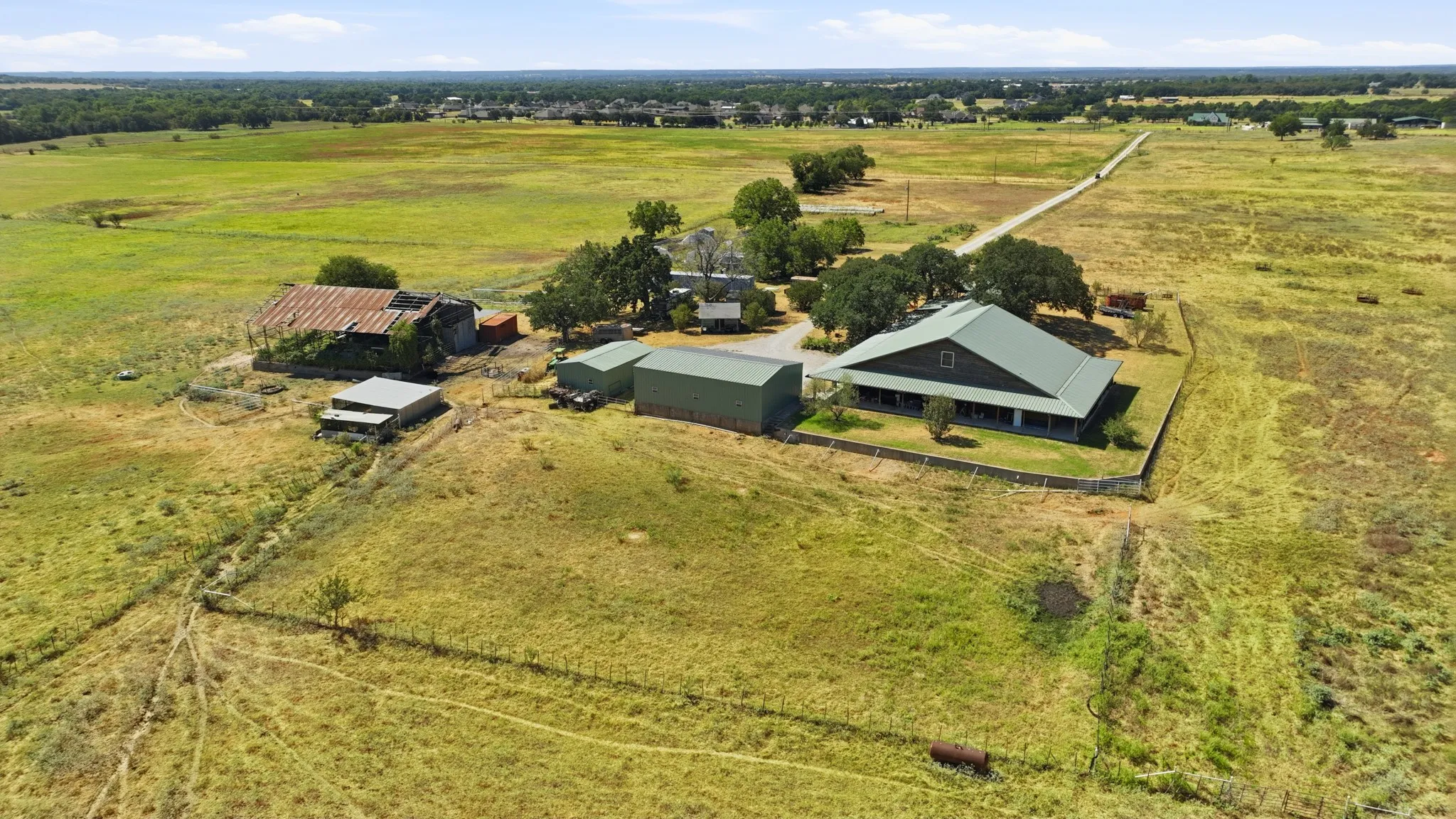 Farm For Sale in Parker County , 3401 FM 1189 Road A, Brock, Texas 76087, 5 Bedroom, 4 Bathroom, Garage spaces, 4,725 Sqft, built in 2009, mls#21277341, Real Estate Agent in Brock, Homes For Sale in Parker county, Homes For Sale in Brock, Realtor in Brock Texas, Real Estate Brokerage Independent Realty Texas, Luminita Cordes Realtor
