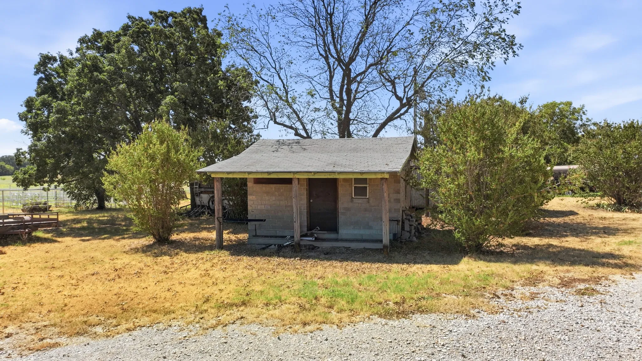 Farm For Sale in Parker County , 3401 FM 1189 Road A, Brock, Texas 76087, 5 Bedroom, 4 Bathroom, Garage spaces, 4,725 Sqft, built in 2009, mls#21277341, Real Estate Agent in Brock, Homes For Sale in Parker county, Homes For Sale in Brock, Realtor in Brock Texas, Real Estate Brokerage Independent Realty Texas, Luminita Cordes Realtor