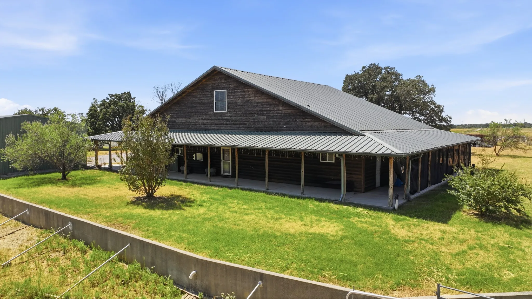 Farm For Sale in Parker County , 3401 FM 1189 Road A, Brock, Texas 76087, 5 Bedroom, 4 Bathroom, Garage spaces, 4,725 Sqft, built in 2009, mls#21277341, Real Estate Agent in Brock, Homes For Sale in Parker county, Homes For Sale in Brock, Realtor in Brock Texas, Real Estate Brokerage Independent Realty Texas, Luminita Cordes Realtor