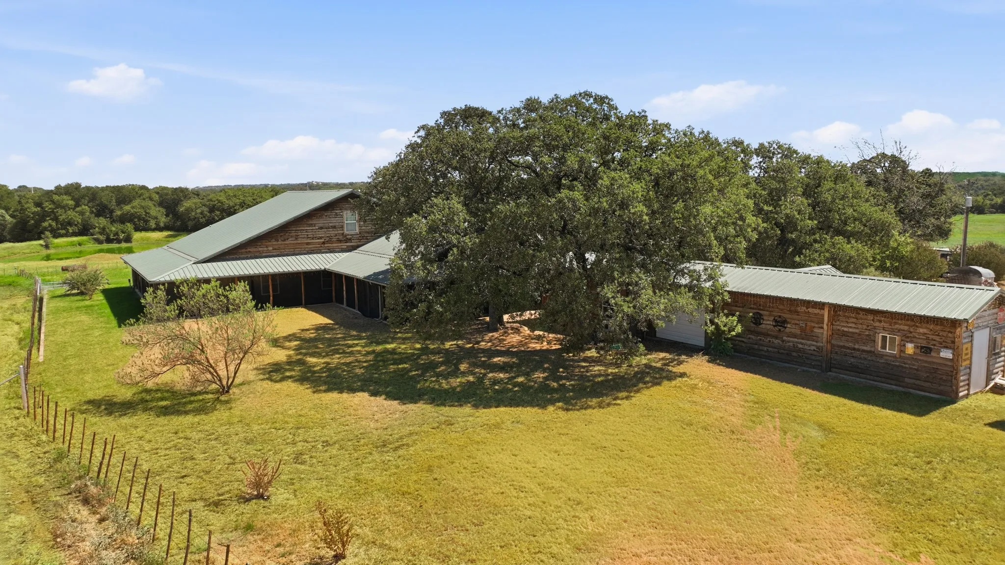 Farm For Sale in Parker County , 3401 FM 1189 Road A, Brock, Texas 76087, 5 Bedroom, 4 Bathroom, Garage spaces, 4,725 Sqft, built in 2009, mls#21277341, Real Estate Agent in Brock, Homes For Sale in Parker county, Homes For Sale in Brock, Realtor in Brock Texas, Real Estate Brokerage Independent Realty Texas, Luminita Cordes Realtor