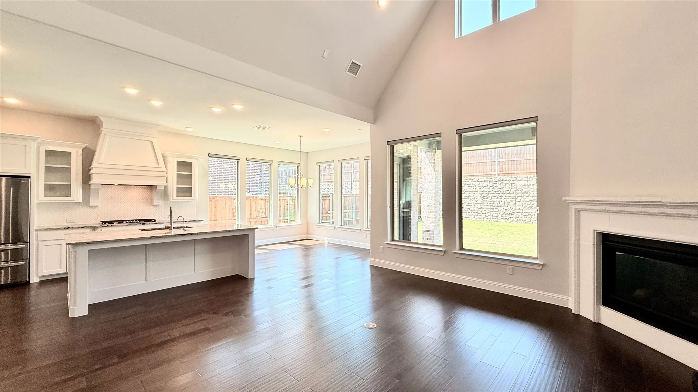 Single Family Residence For Sale in Collin County , 840 Moorland Pass Drive, Prosper, Texas 75078, 4 Bedroom, 3 Bathroom, 3 Garage spaces, 3,258 Sqft, built in 2021, mls#21273885, Real Estate Agent in Prosper, Homes For Sale in Collin county, Homes For Sale in Prosper, Realtor in Prosper Texas, Real Estate Brokerage Independent Realty Texas, Luminita Cordes Realtor